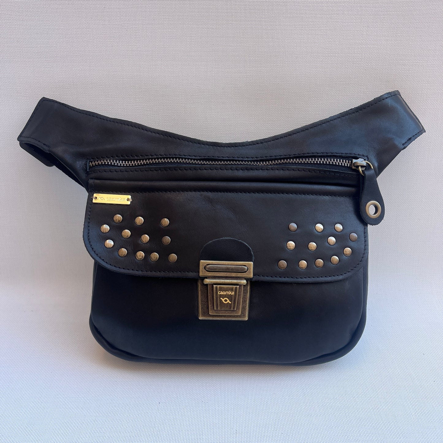 Premium Black & Old Gold · Piel natural BioCuir® · Pieza Exclusiva Núm. 15008