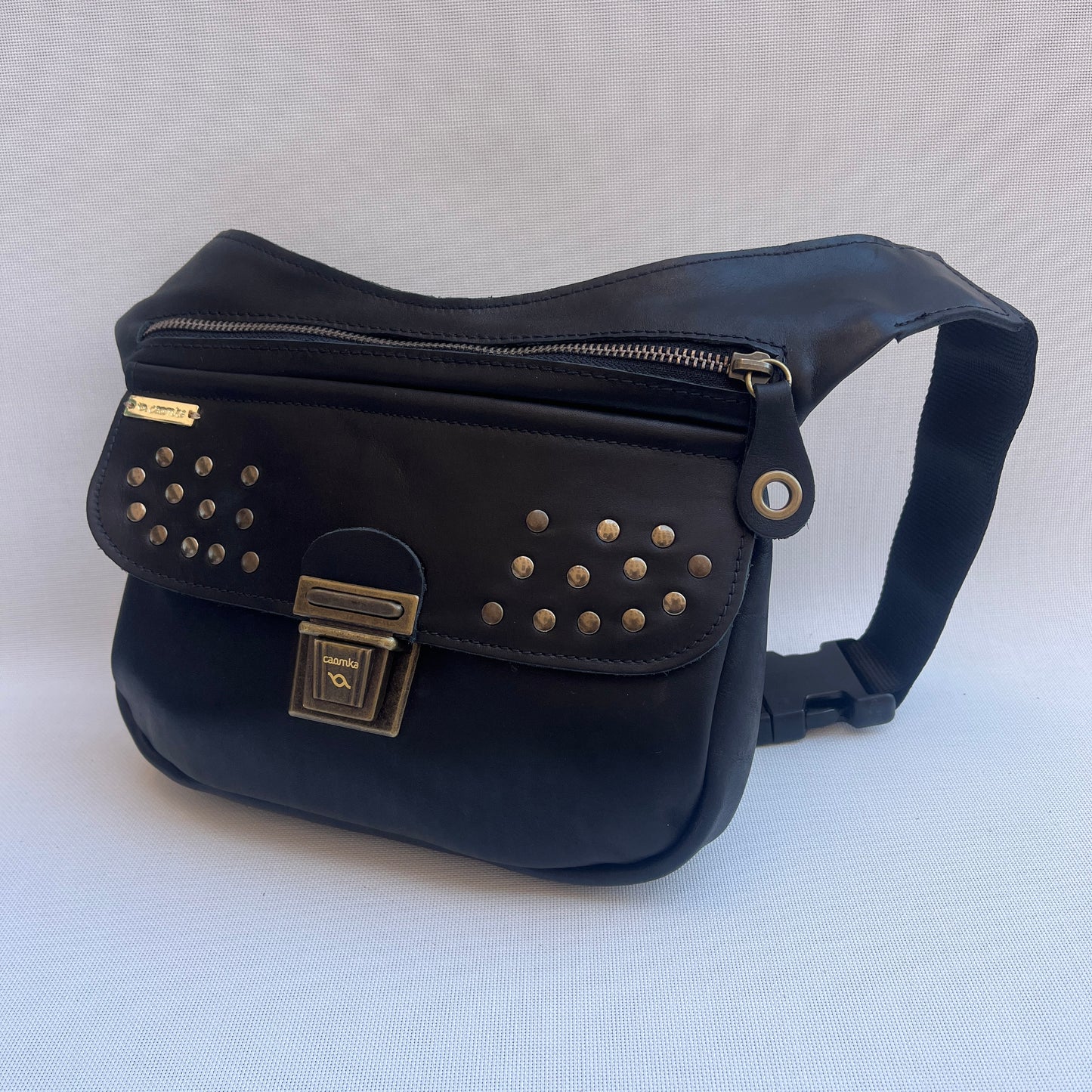 Premium Black & Old Gold · Piel natural BioCuir® · Pieza Exclusiva Núm. 15008