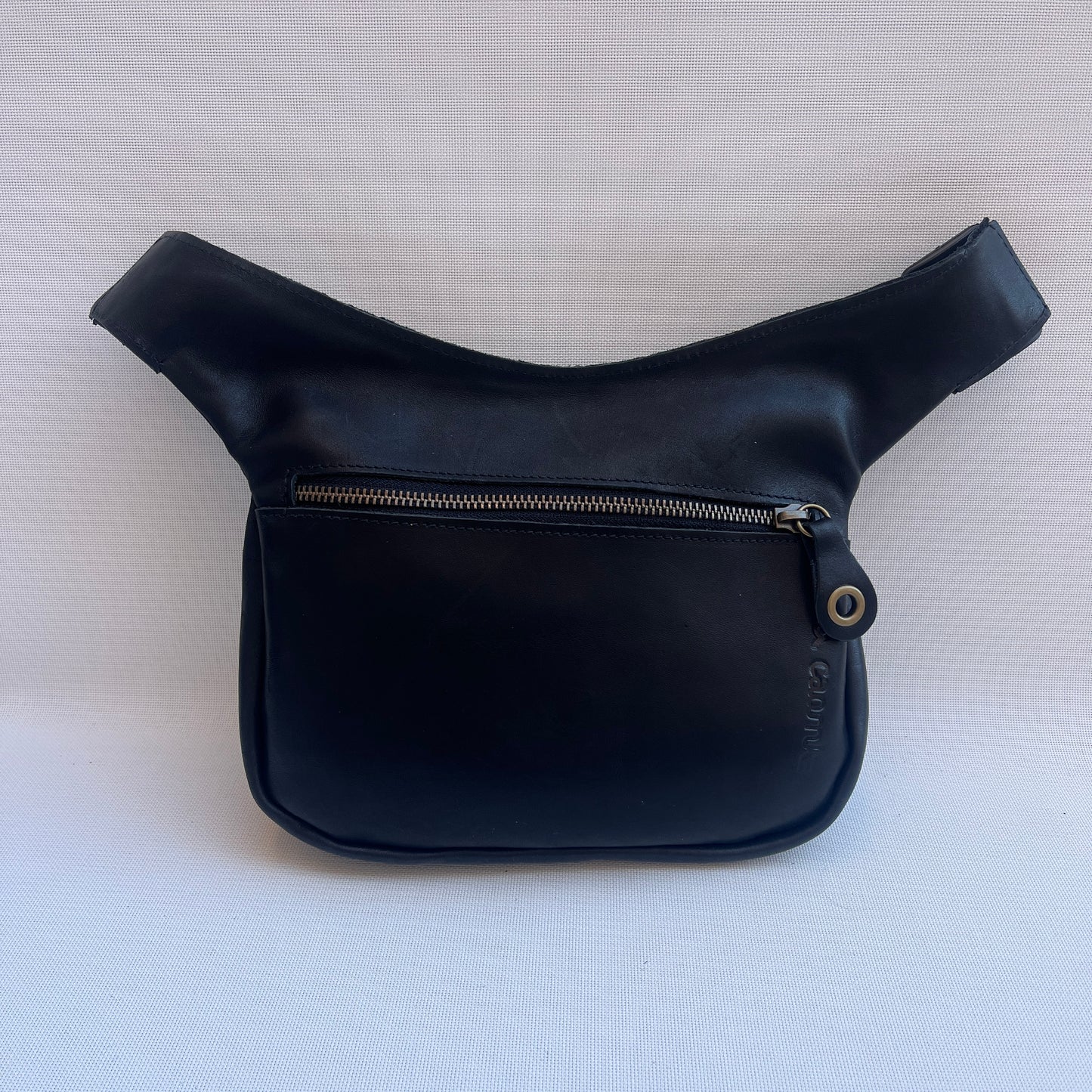 Premium Black & Old Gold · Piel natural BioCuir® · Pieza Exclusiva Núm. 15008