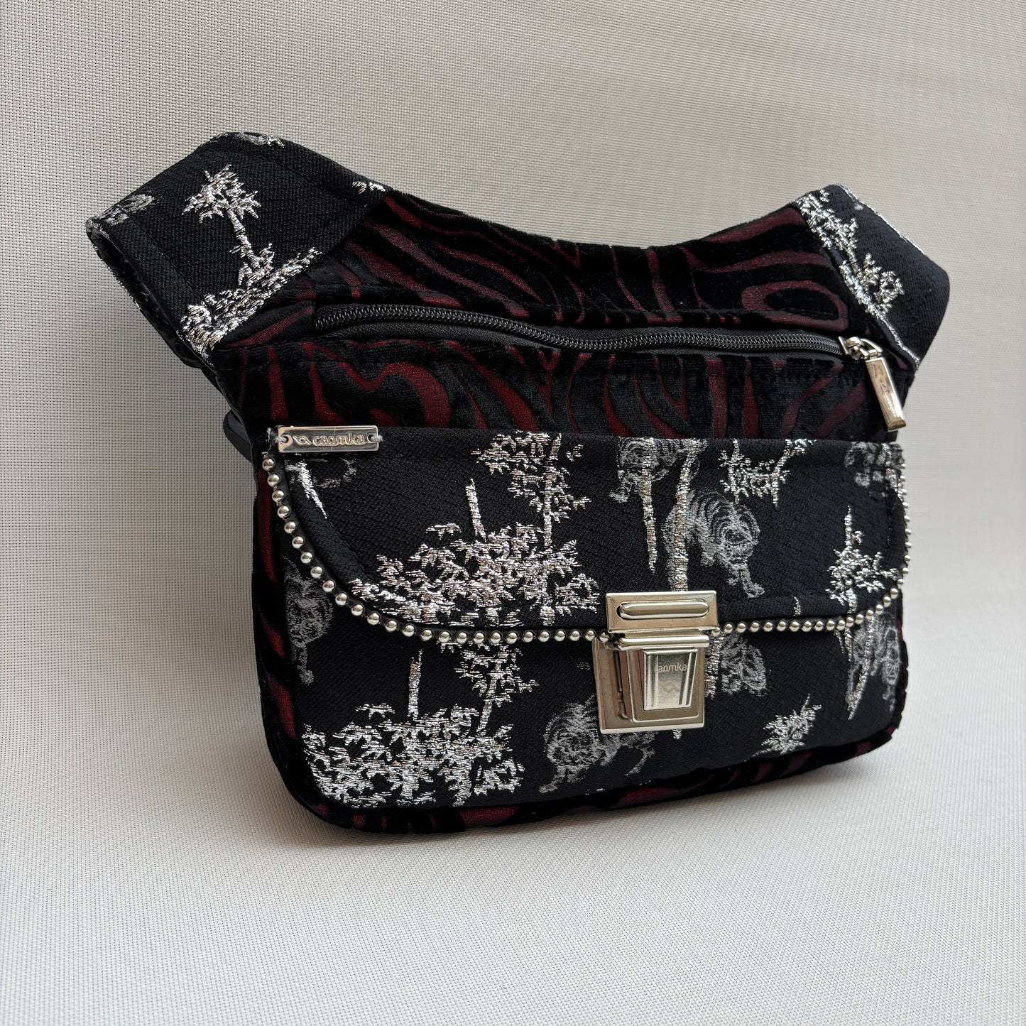 Riñonera "Special Belvet Tiger Luxury" + Bolsillo trasero · Polipiel · Pieza única Núm. 18256