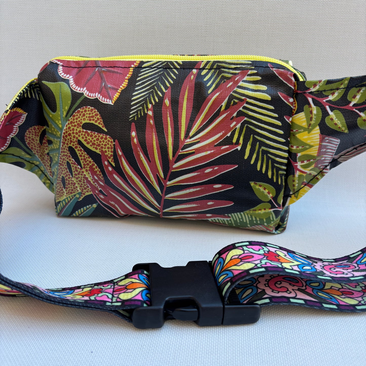 Riñonera Urban "Special Tropical" · Impermeable · Pieza Única Núm. 18975