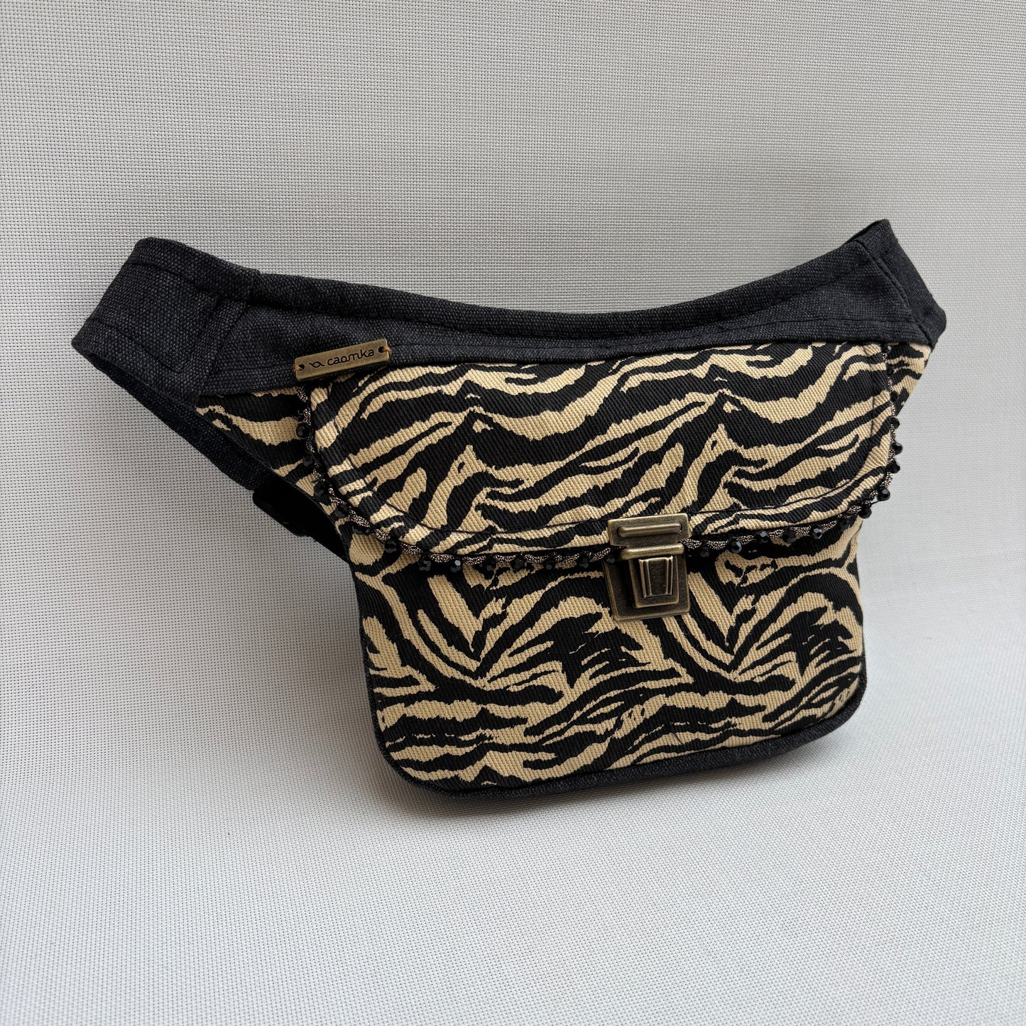 Riñonera Mini "Animal Print" + Bolsillo trasero extra · Pieza Única Núm. 18254