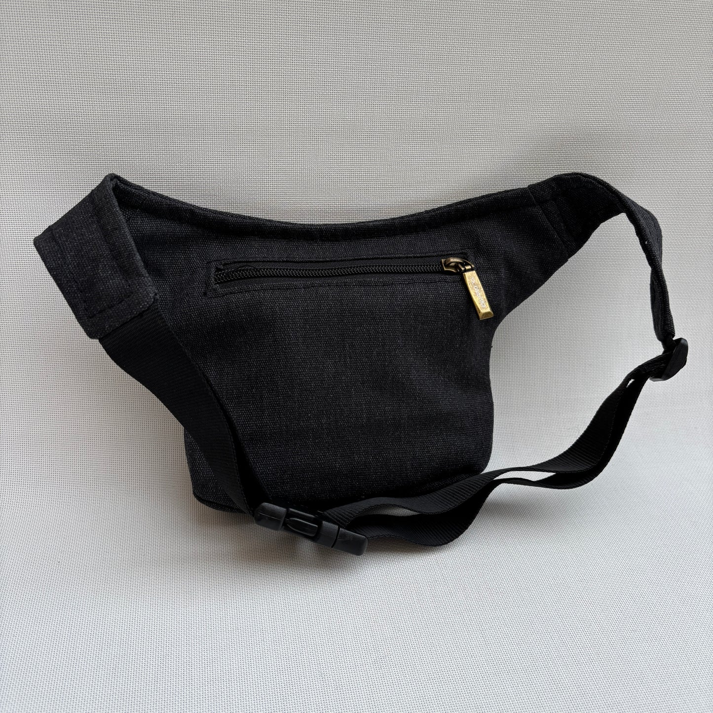 Riñonera Mini "Animal Print" + Bolsillo trasero extra · Pieza Única Núm. 18254