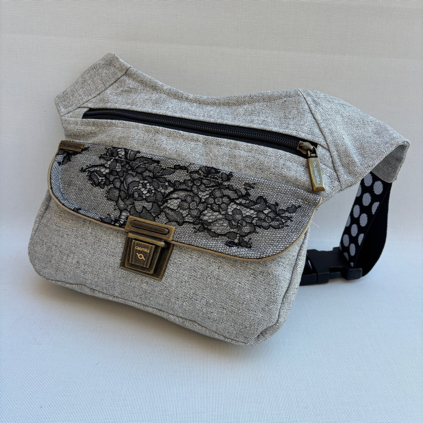 Riñonera “Elegant Gray Top” · Pieza Única Núm. 19078