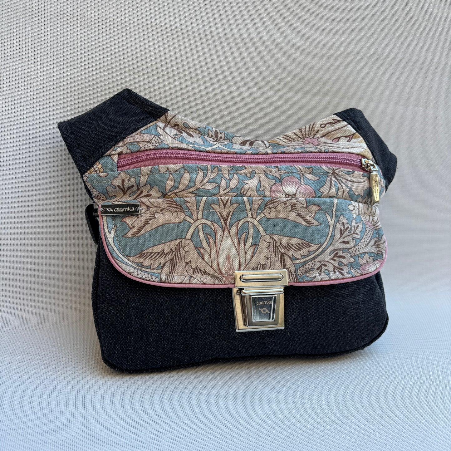 Riñonera “Fantasy Dark Jeans Top” · Pieza Única Núm. 19079