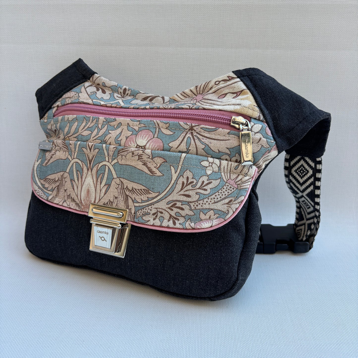 Riñonera “Fantasy Dark Jeans Top” · Pieza Única Núm. 19079