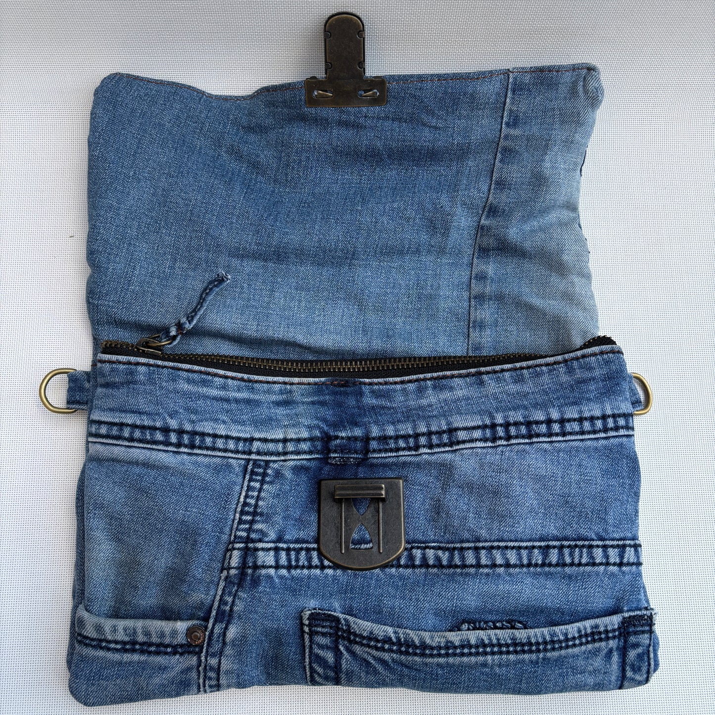 Bolso, bandolera vaquero ♻️ Jeans Recycled ♻️ · Pieza Única Núm. 17472