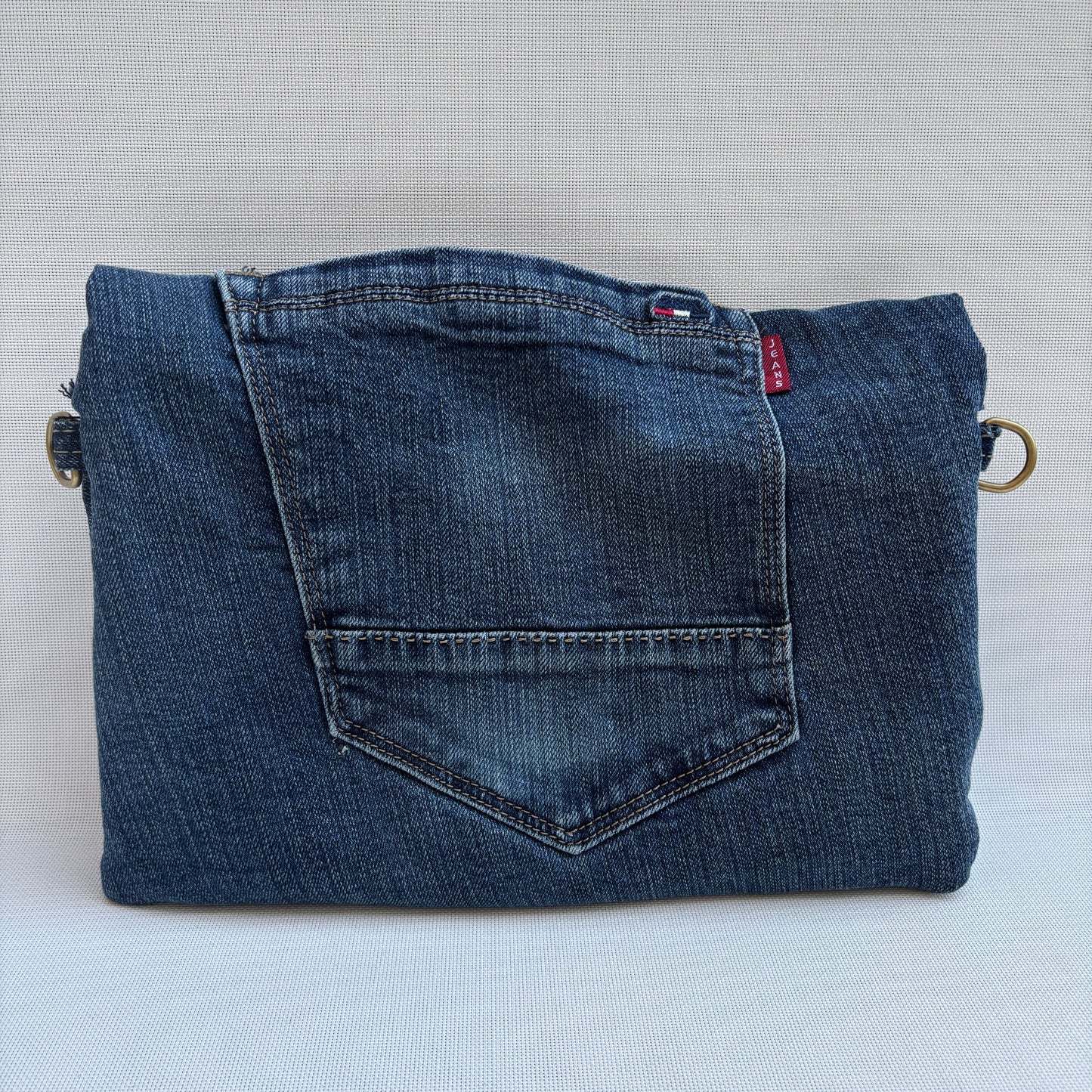 Bolso, bandolera vaquero Tomy ♻️ Jeans Recycled ♻️ · Pieza Única Núm. 17475