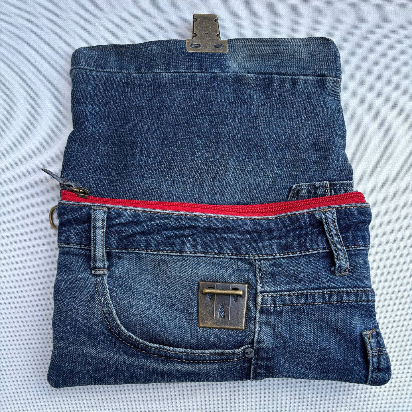 Bolso, bandolera vaquero Tomy ♻️ Jeans Recycled ♻️ · Pieza Única Núm. 17475