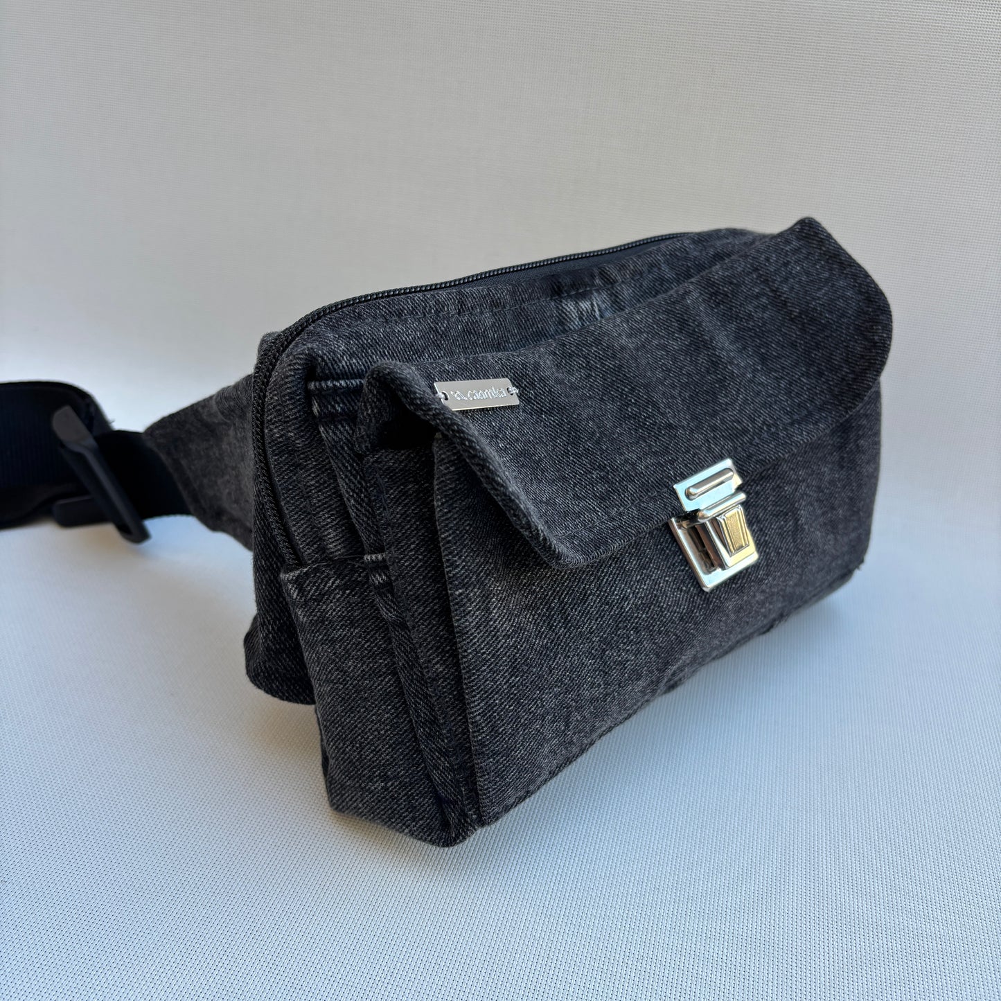 Riñonera Urban "♻️ Jeans Recycled ♻️" · Pieza Única Núm. 19013