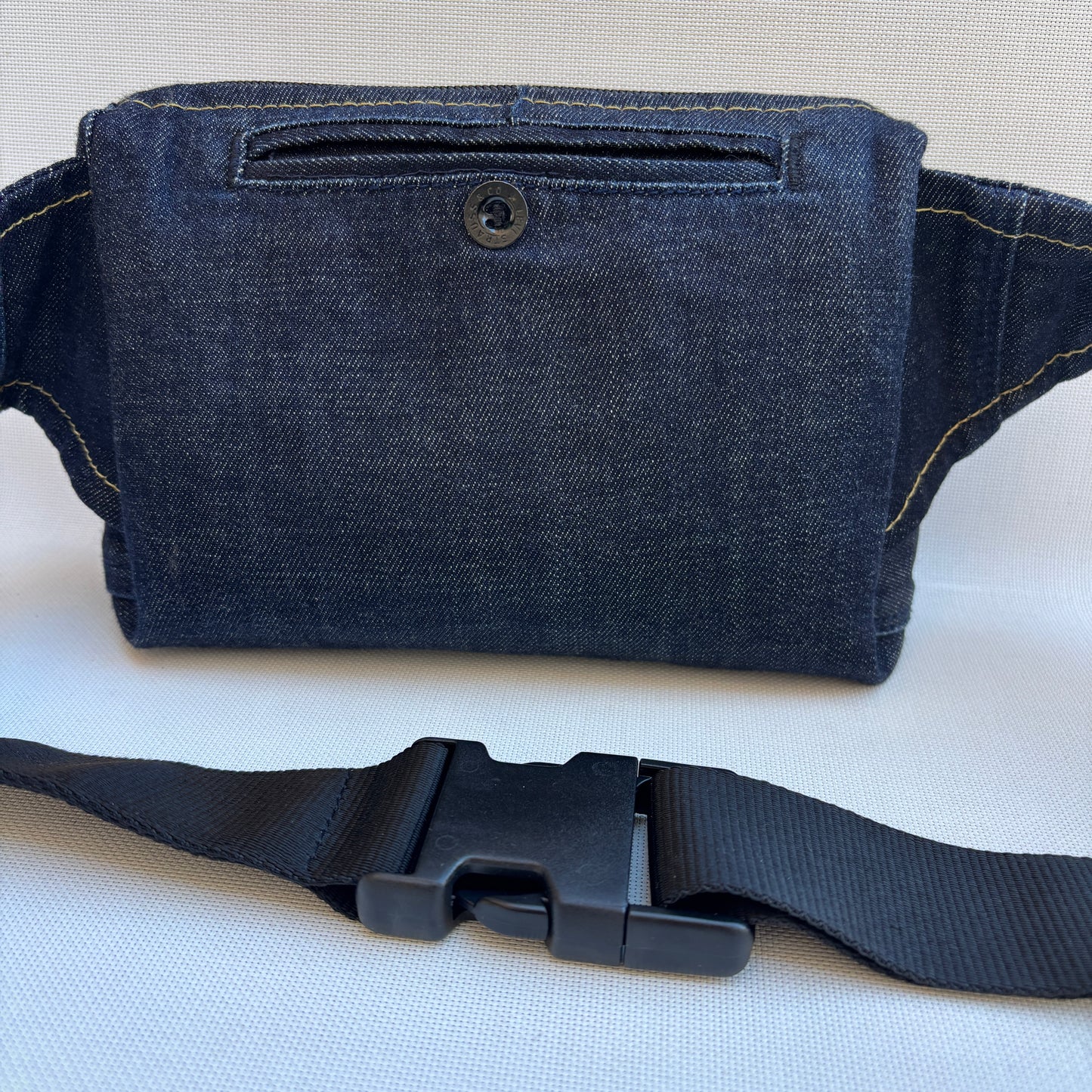 Riñonera Urban "♻️ Jeans Recycled ♻️" · Pieza Única Núm. 19012
