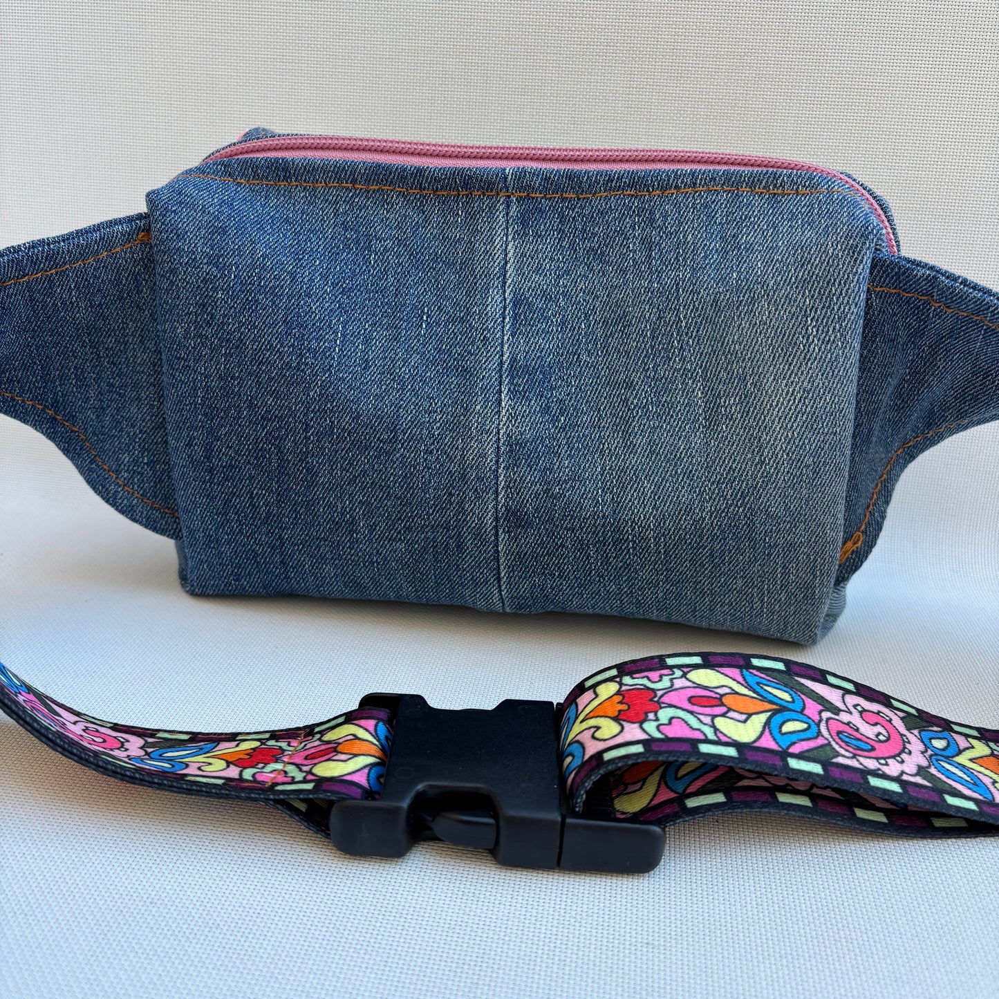 Riñonera Urban "♻️ Jeans Recycled Mandalas Top ♻️" · Pieza Única Núm. 19010