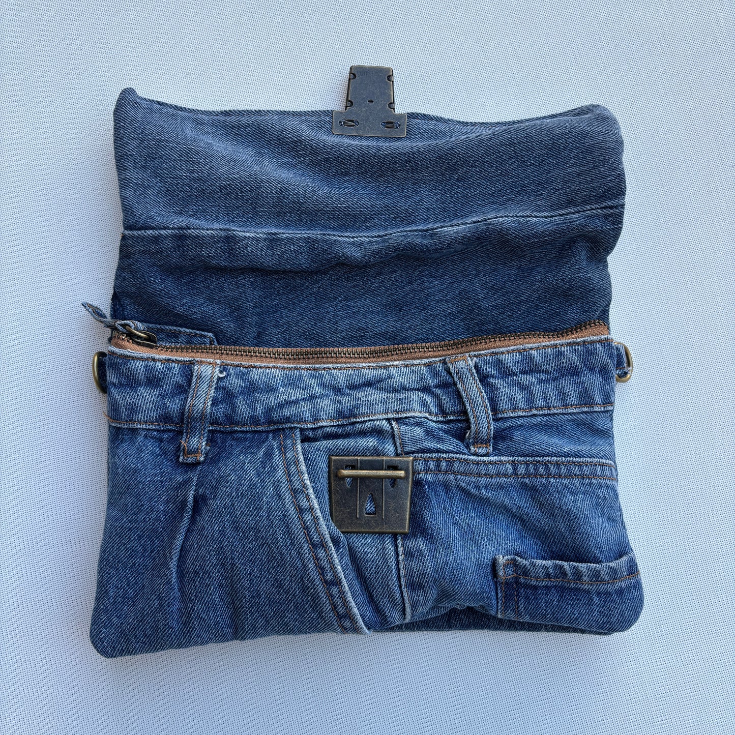 Bolso, bandolera vaquero ♻️ Jeans Recycled ♻️ · Pieza Única Núm. 17497