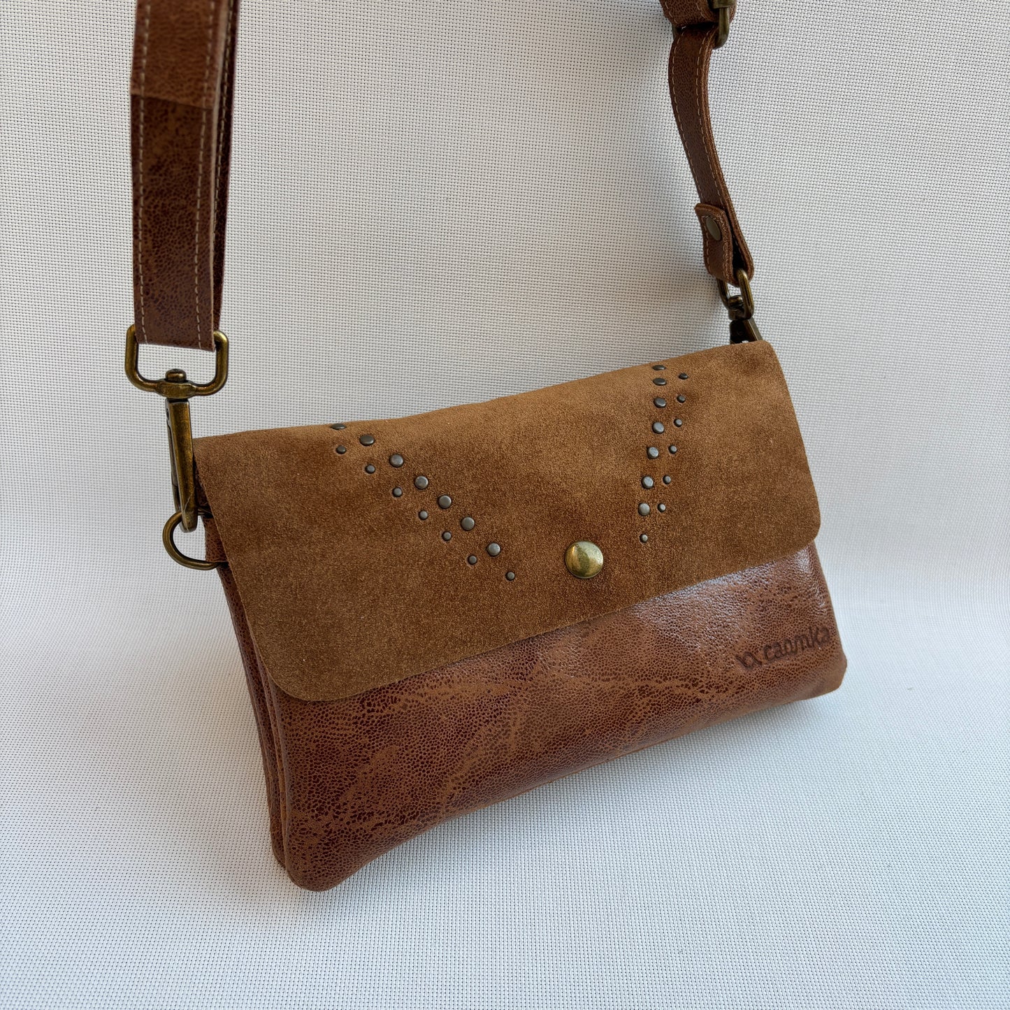 Riñonera multifunción ELEGANT NANO "Camel Top" · Piel - Cuero · Pieza Exclusiva Núm. 16912