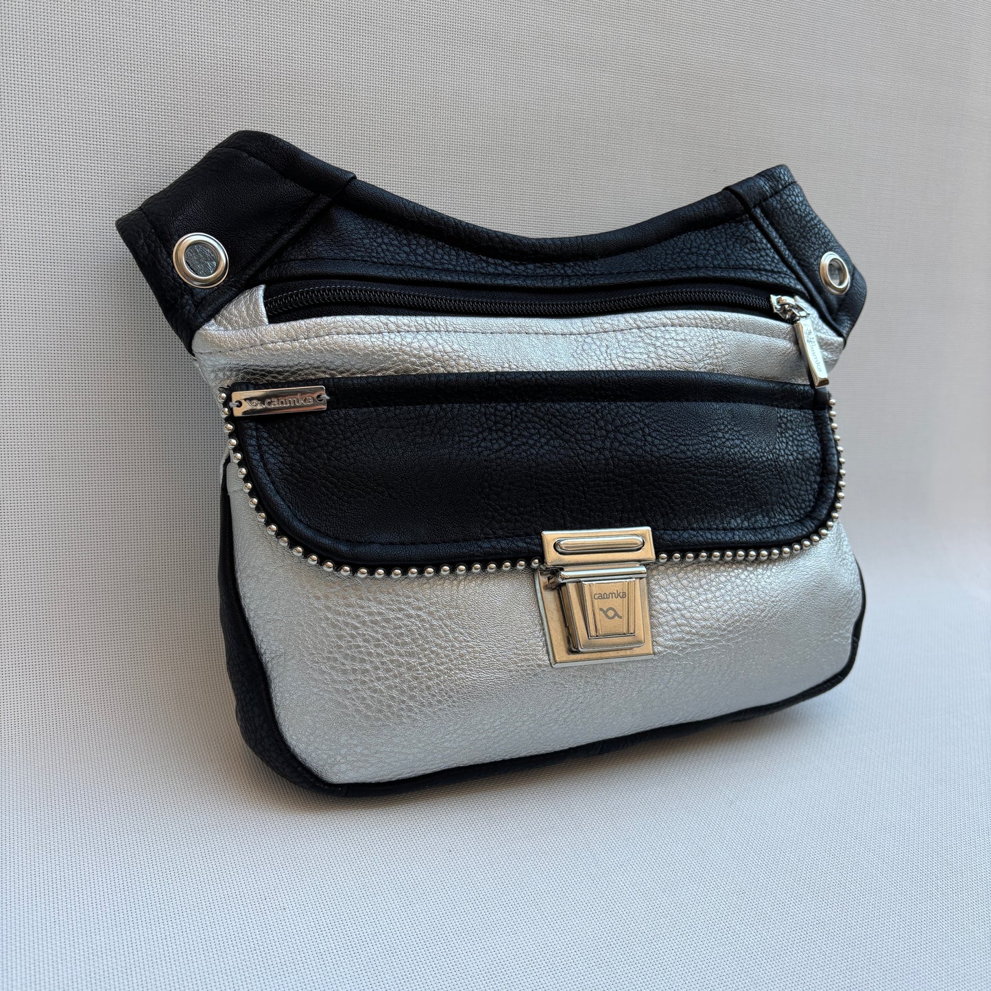 Riñonera "Special Black & Silver Plus" · Polipiel · Pieza Única Núm. 16817