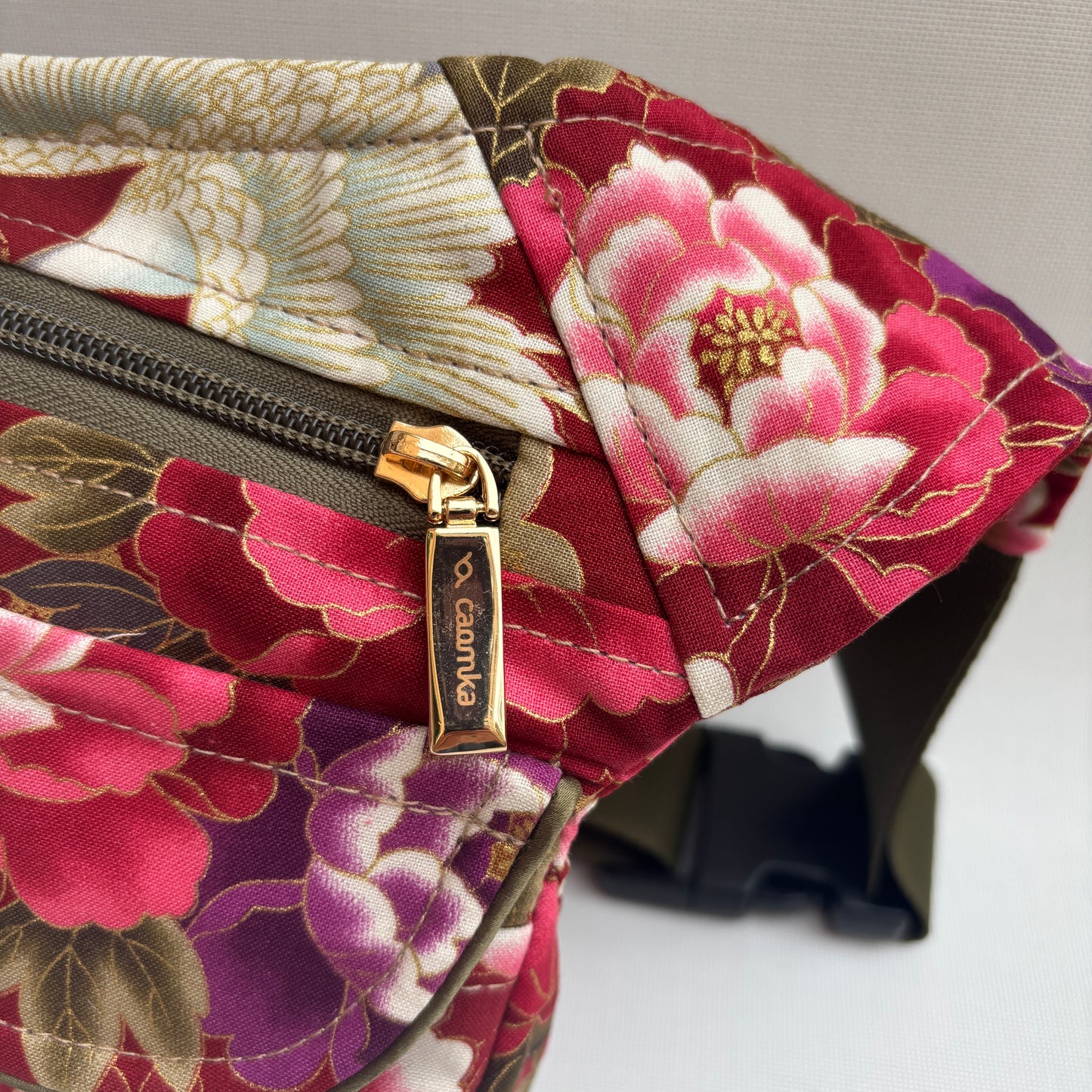 Riñonera "Special Japanese Flowers" · Pieza Única Núm. 17545