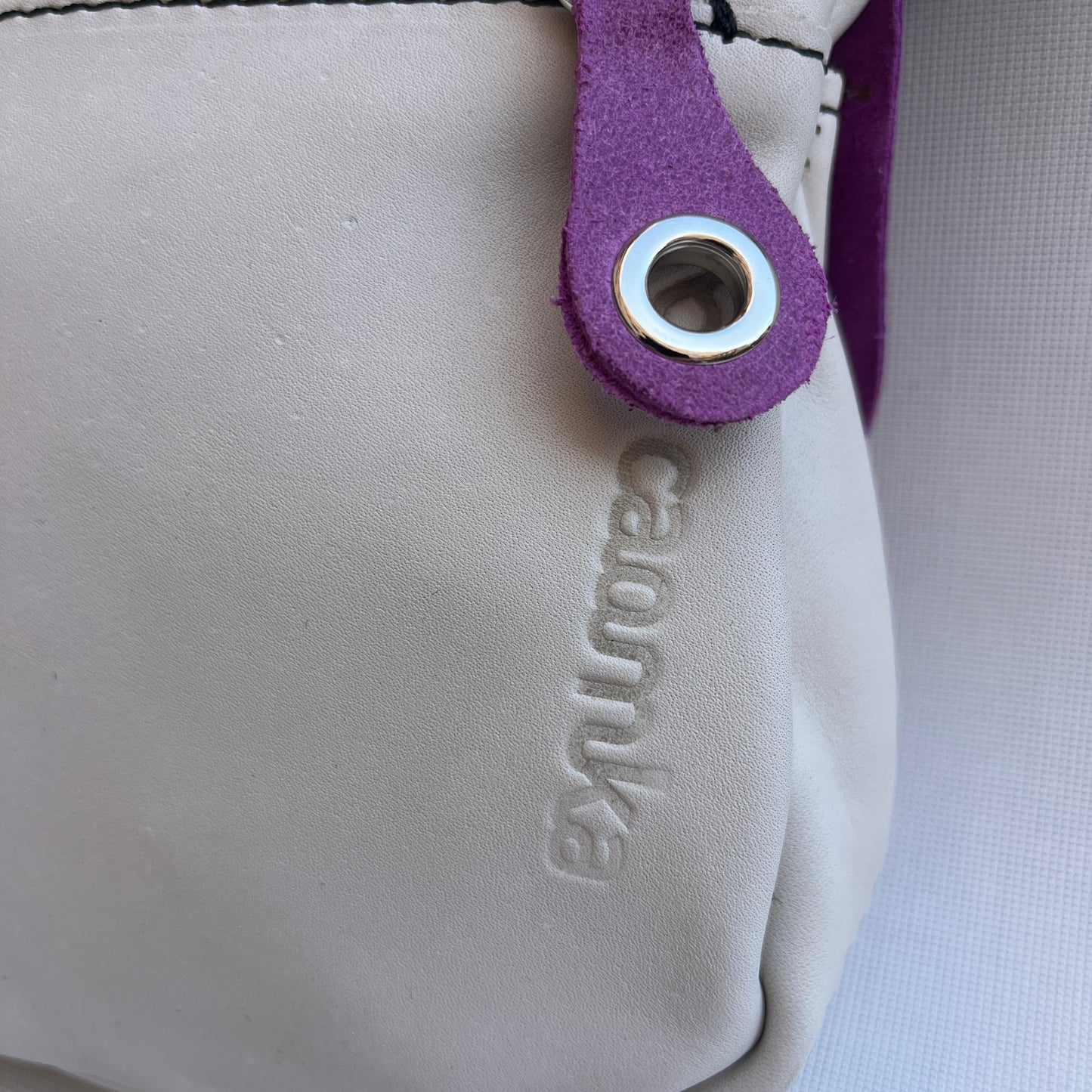 Premium Beige & Dog · Piel - Cuero · Pieza Única Núm. 15026