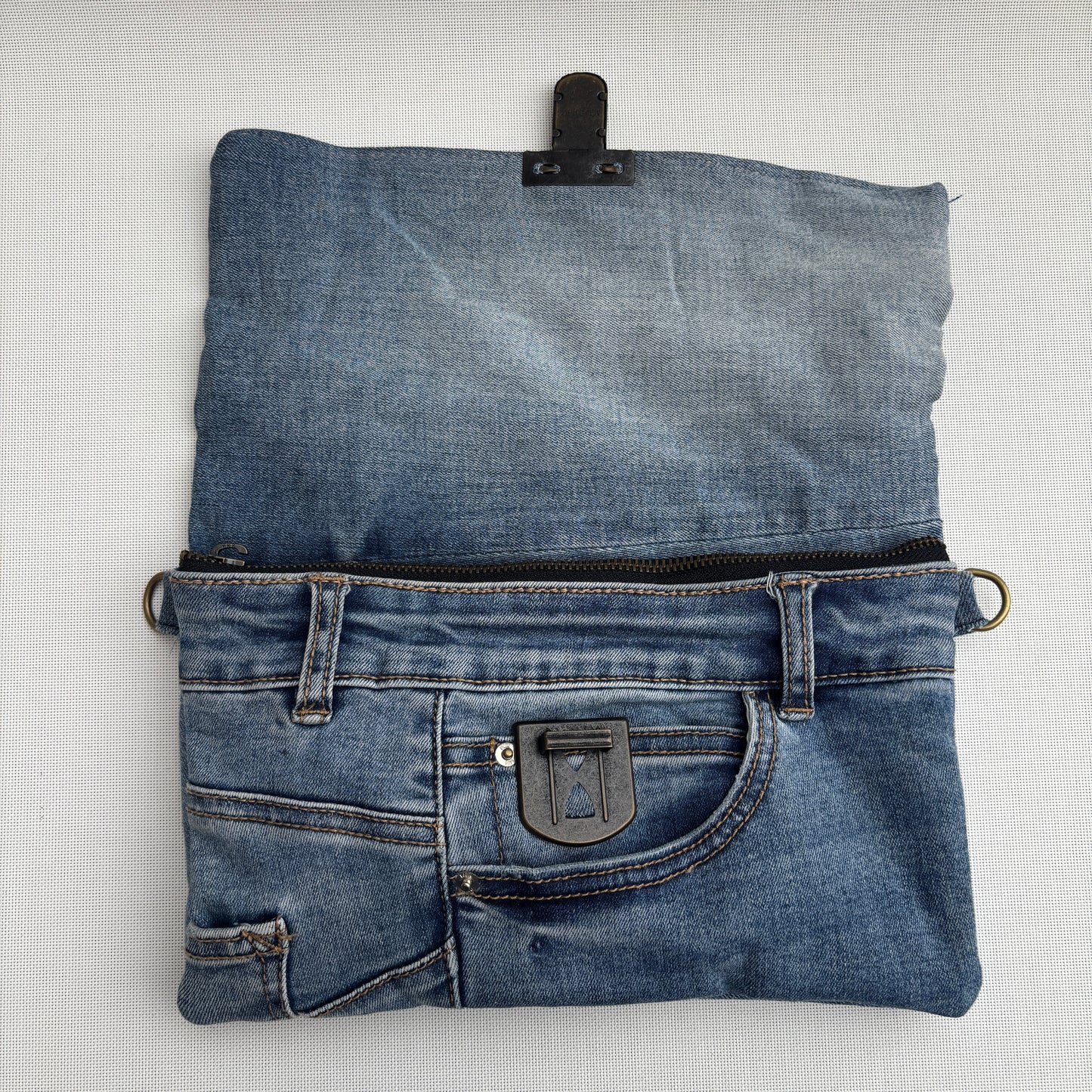 Bolso, bandolera vaquero ♻️ Jeans Recycled ♻️ · Pieza Única Núm. 17578