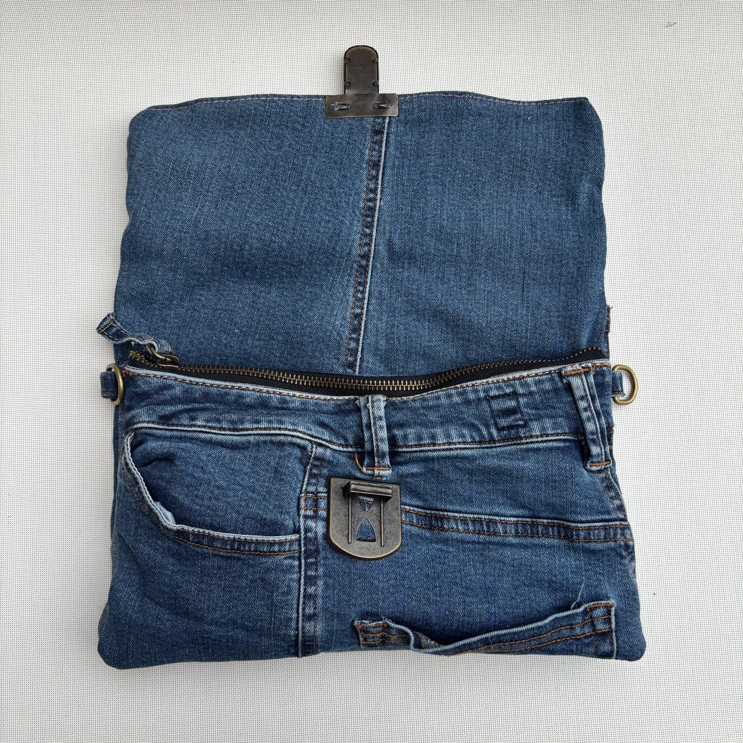 Bolso, bandolera vaquero ♻️ Jeans Recycled ♻️ · Pieza Única Núm. 17576