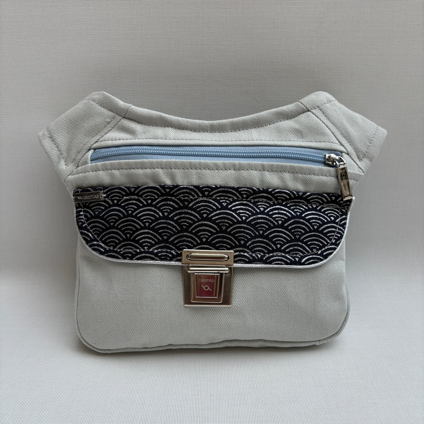 Special Jeans & Japanese Waves + Bolsillo trasero · Pieza Única Núm. 15968