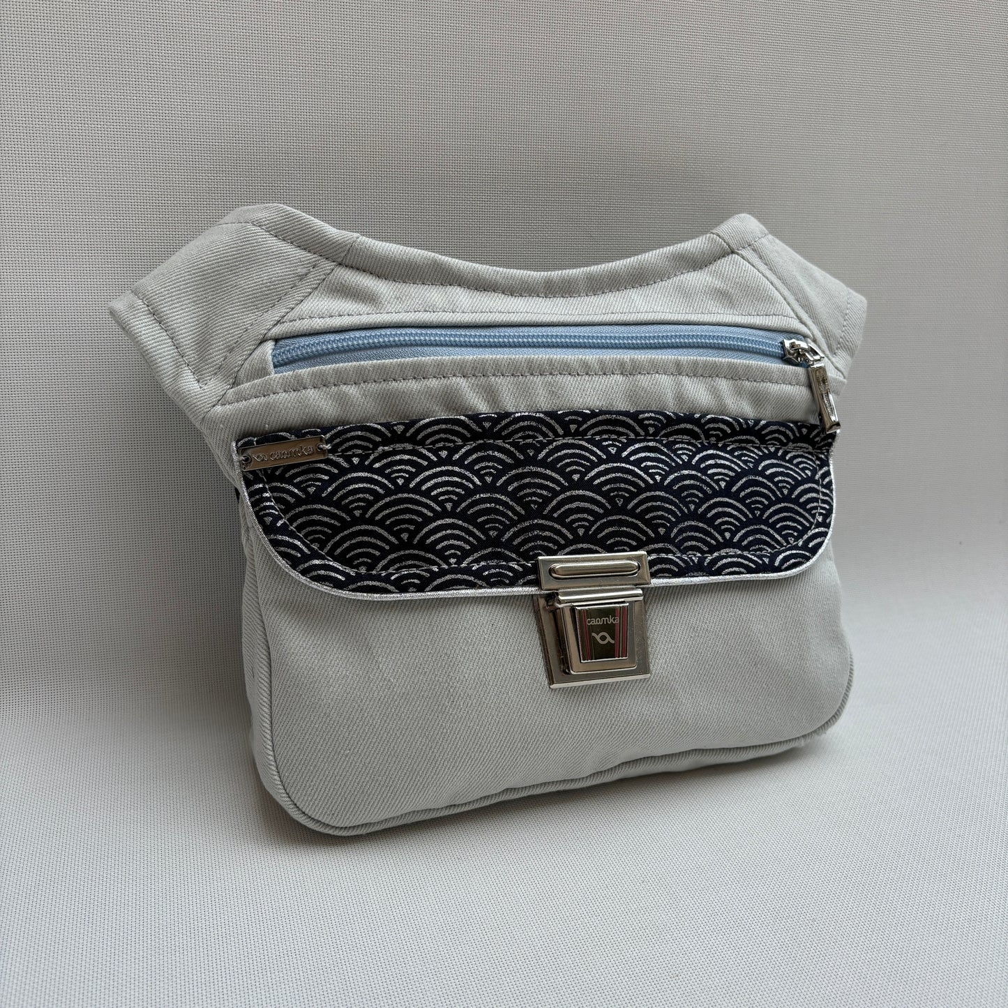 Special Jeans & Japanese Waves + Bolsillo trasero · Pieza Única Núm. 15968