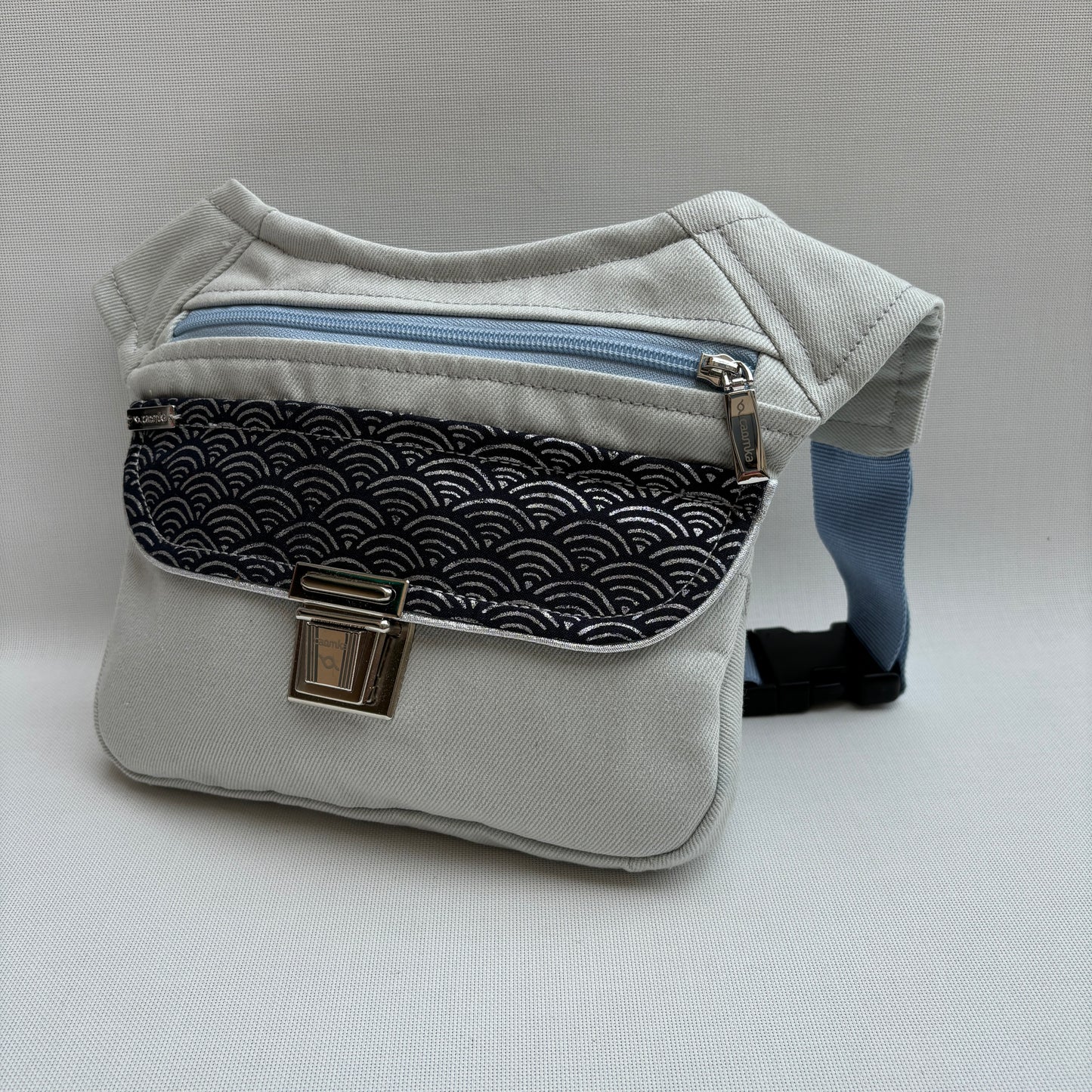 Special Jeans & Japanese Waves + Bolsillo trasero · Pieza Única Núm. 15968
