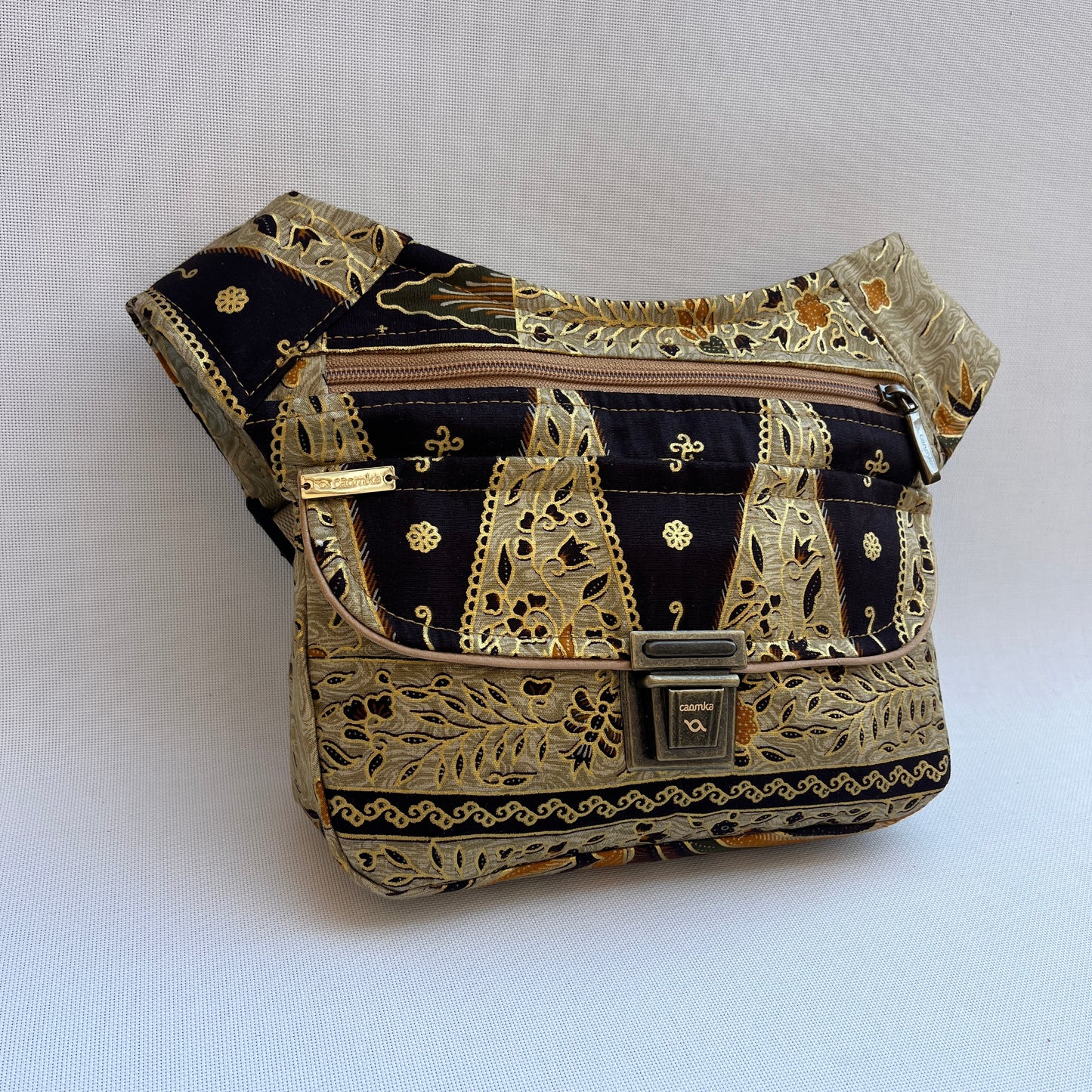Special Bali & Old Gold · Pieza Única Núm. 15066