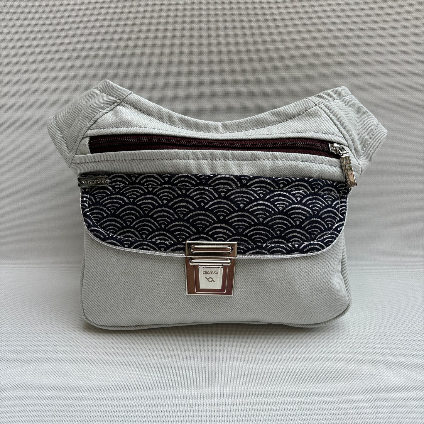 Special Jeans & Japanese Waves · Pieza Única Núm. 15970