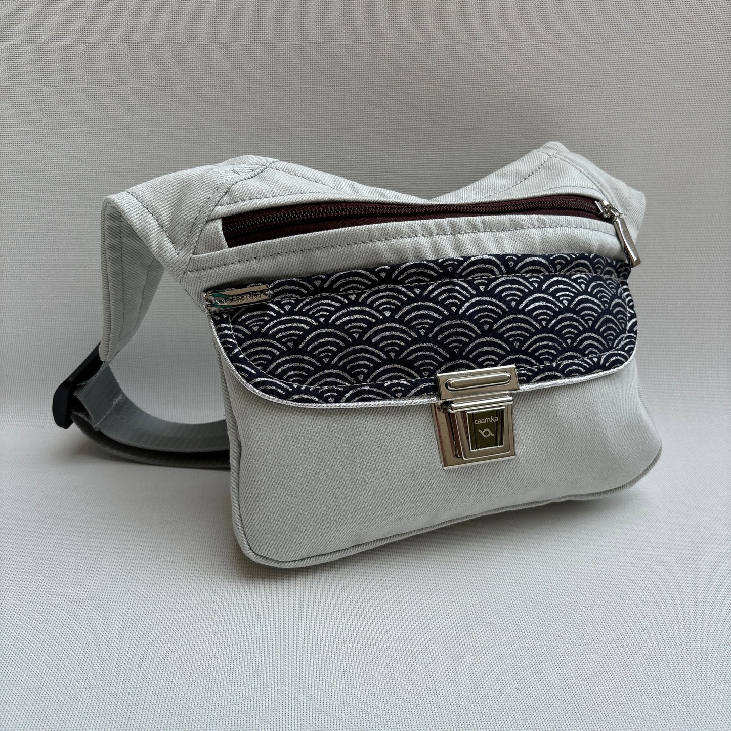 Special Jeans & Japanese Waves · Pieza Única Núm. 15970
