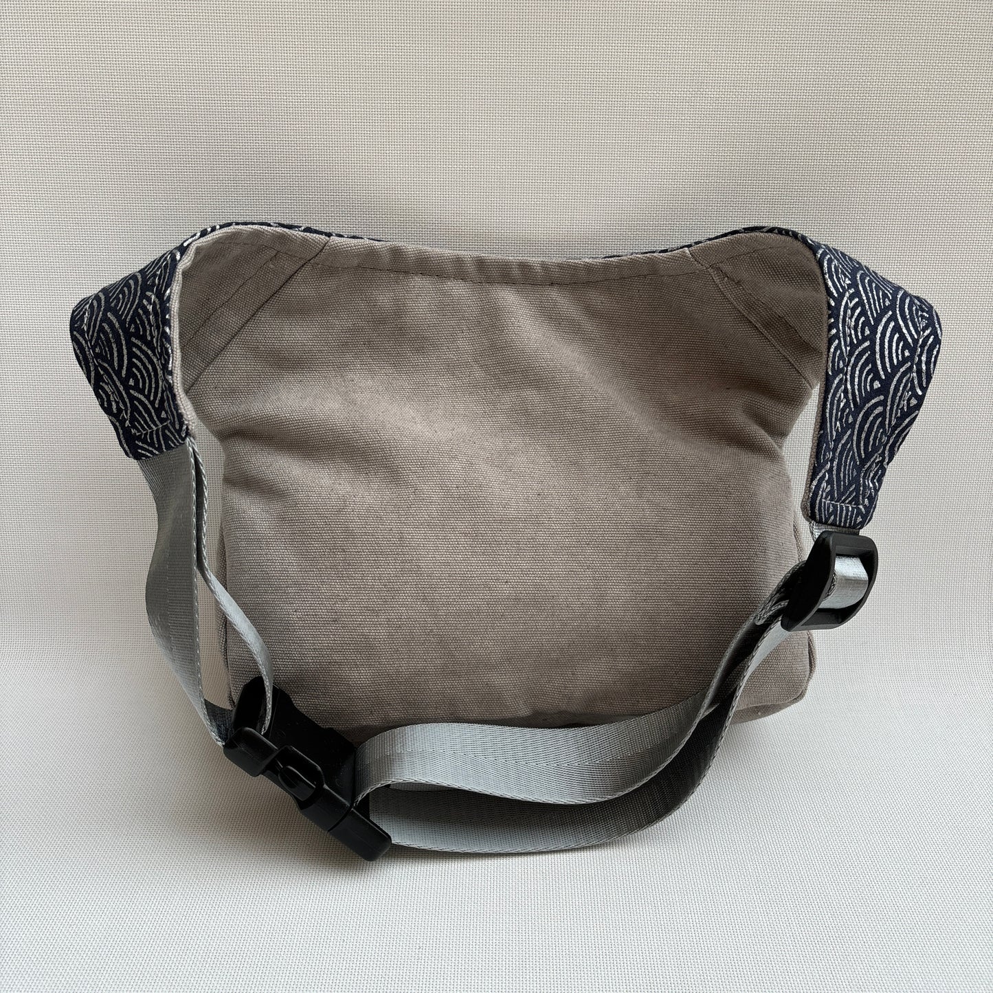 Spezielle Jeans &amp; japanische Wellen + Gesäßtasche Einzelstück Nr. 12682