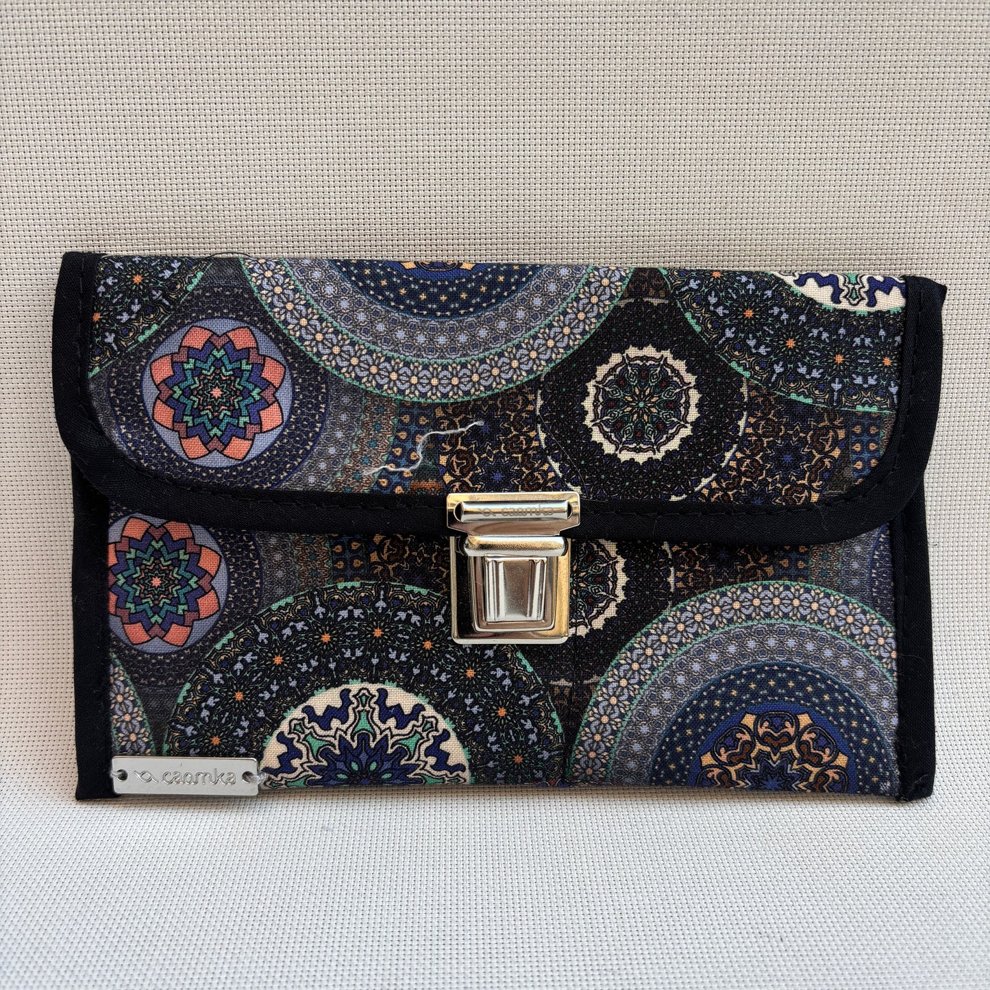 Monedero Plano CAOMKA · Pieza Única Núm. 18281