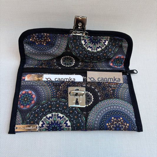 Monedero Plano CAOMKA · Pieza Única Núm. 18281