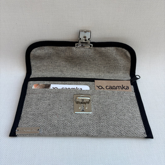 Monedero Plano CAOMKA · Pieza Única Núm. 18274