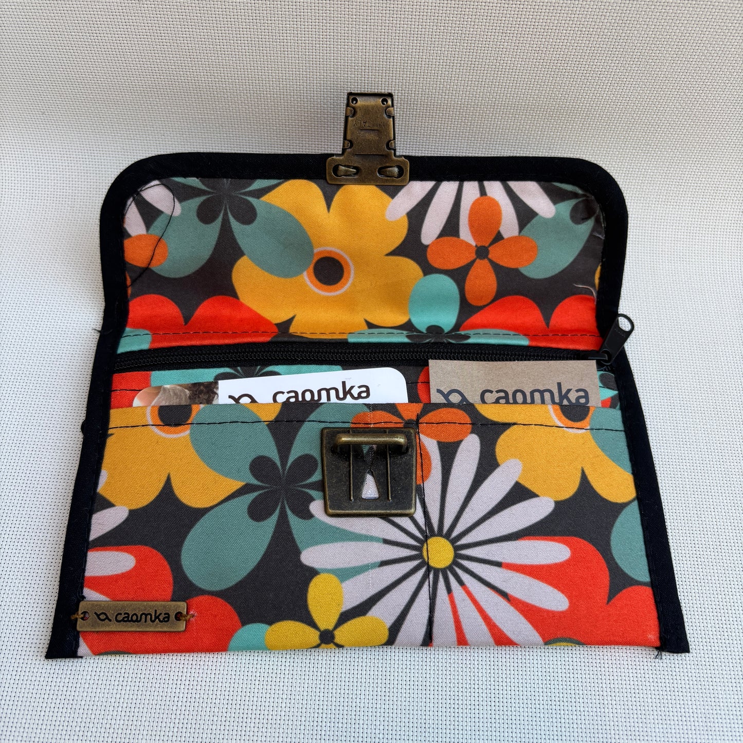 Monedero Plano CAOMKA · Pieza Única Núm. 18273