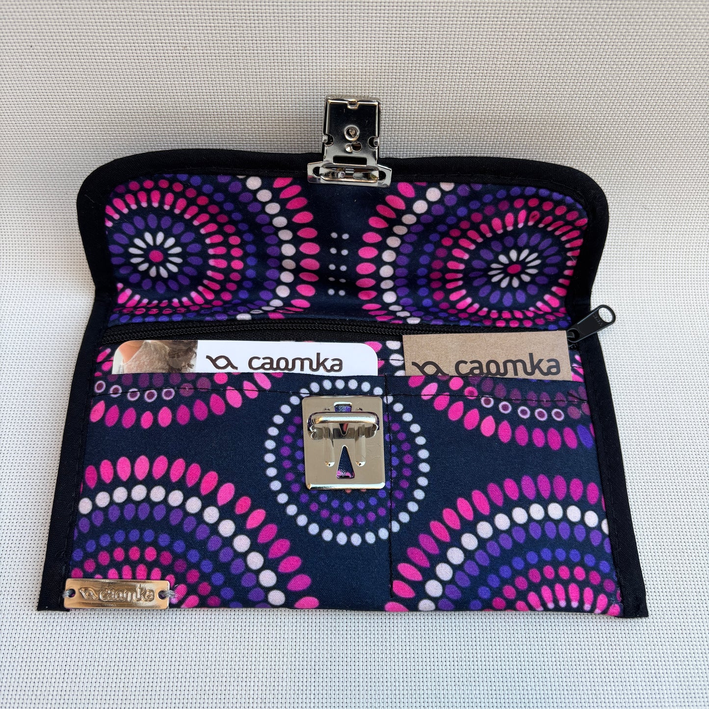 Monedero Plano CAOMKA · Pieza Única Núm. 18269