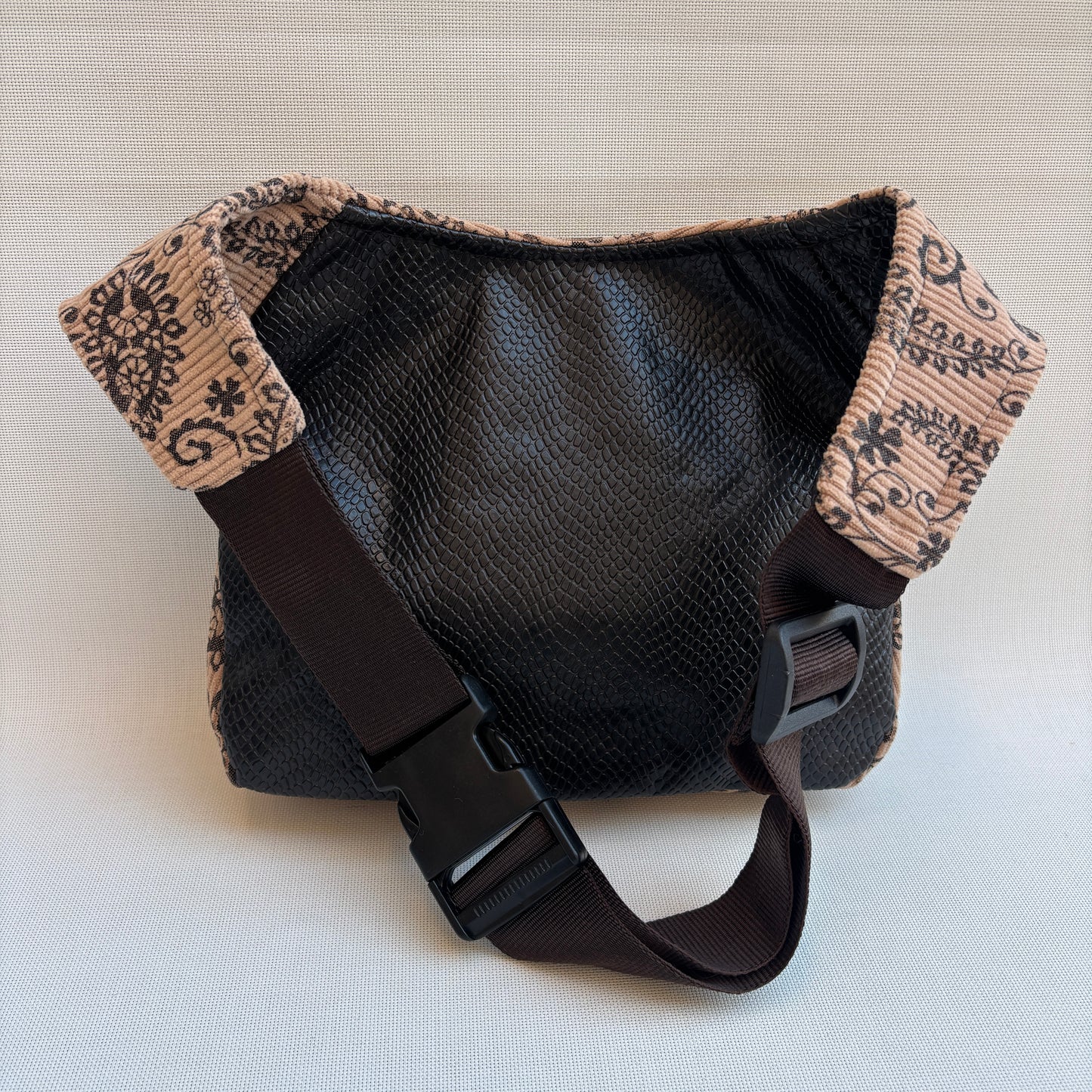 Riñonera "Elegant Luxury Night" · Pieza Única Núm. 18264