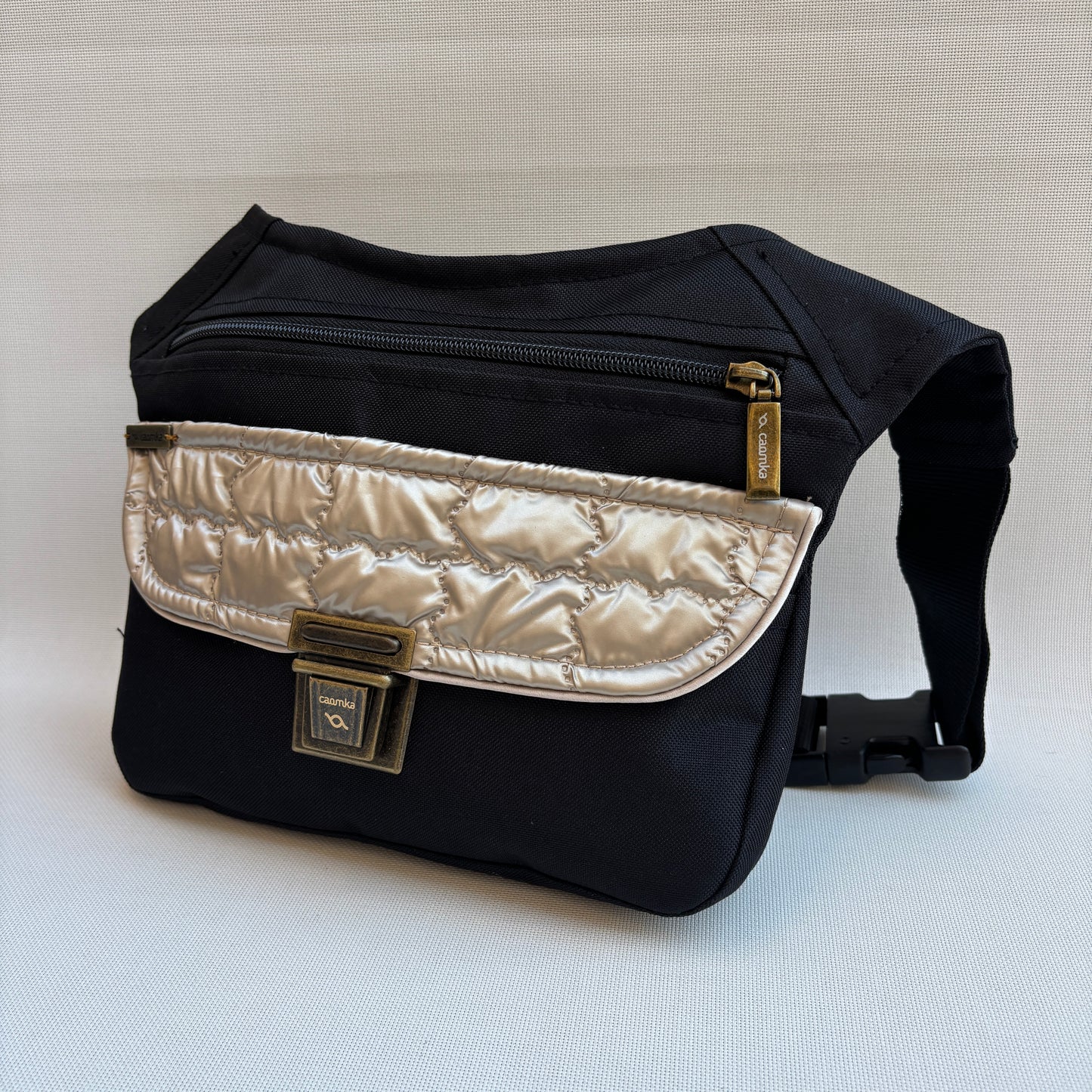 Riñonera "Black Gold"· Impermeable + Bolsillo trasero · Pieza Única Núm. 18312