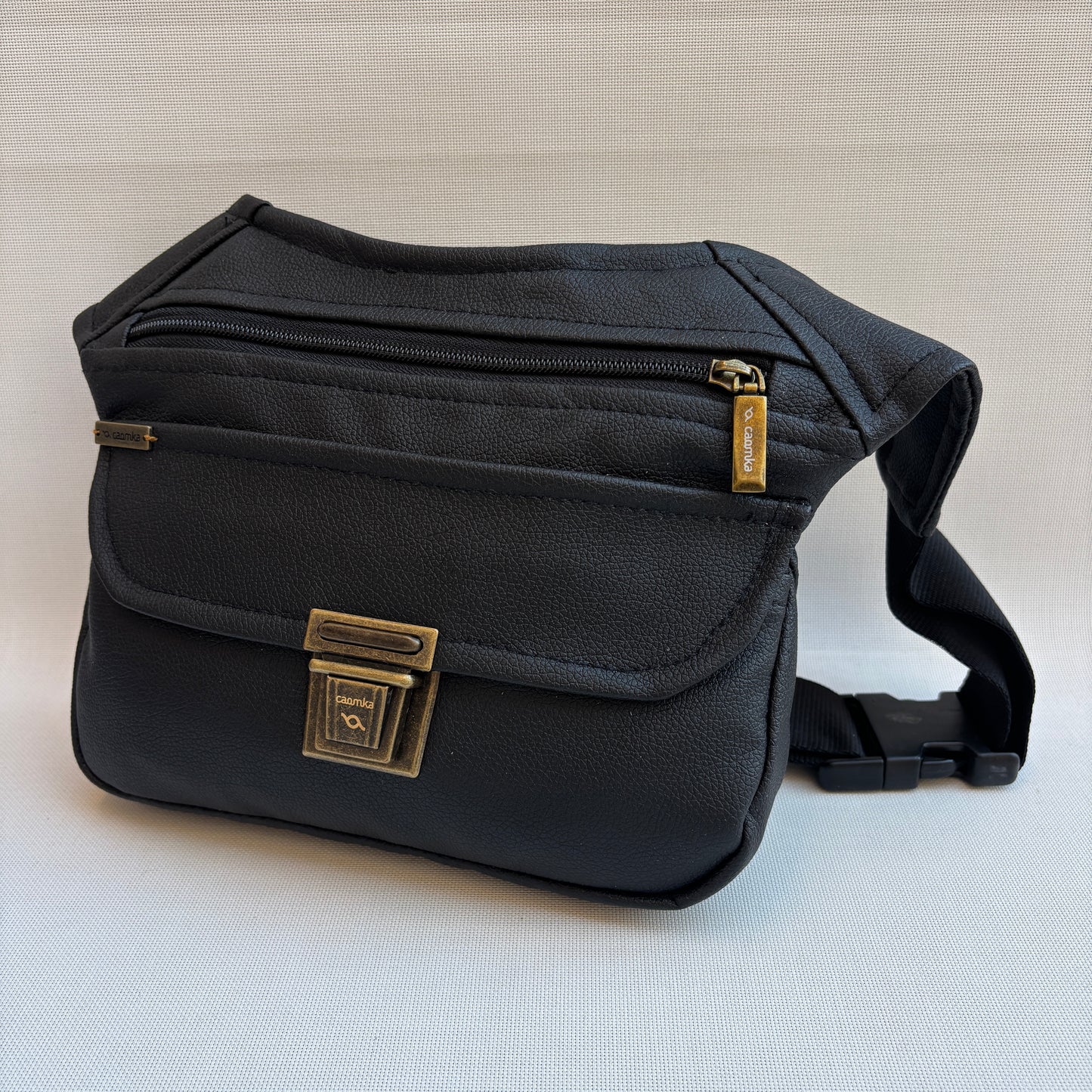 Riñonera "Classic Black Old Gold" · Polipiel · Pieza Exclusiva Núm. 18258