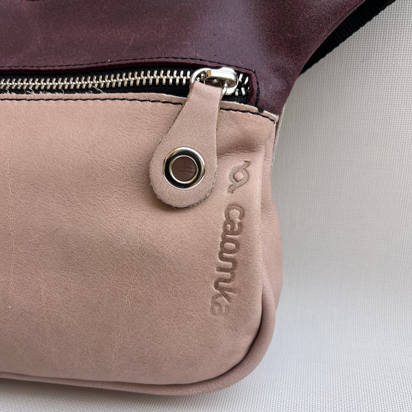 Premium Pink & Dog · Piel - Cuero · Pieza Única Núm. 15054