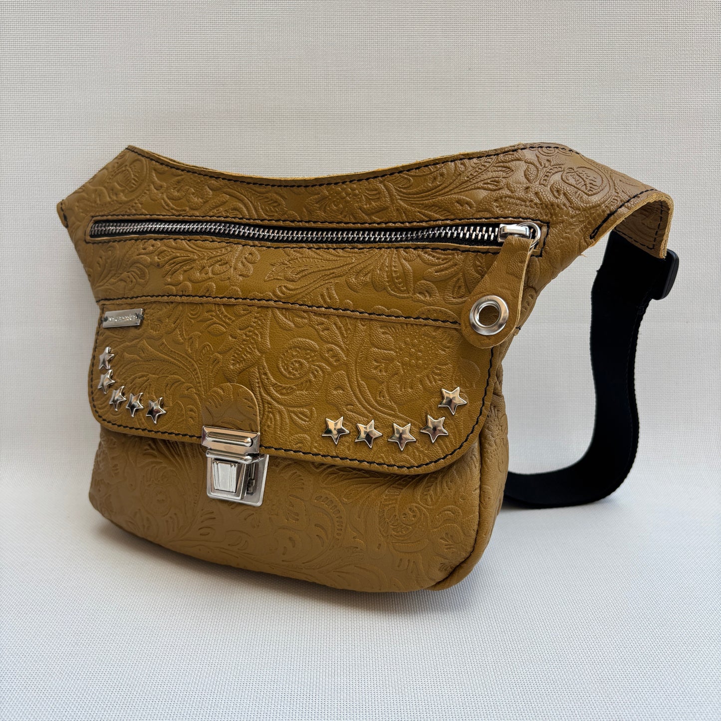 Riñonera Mini "Premium Camel Stars" · Piel · Pieza Única Núm. 17592