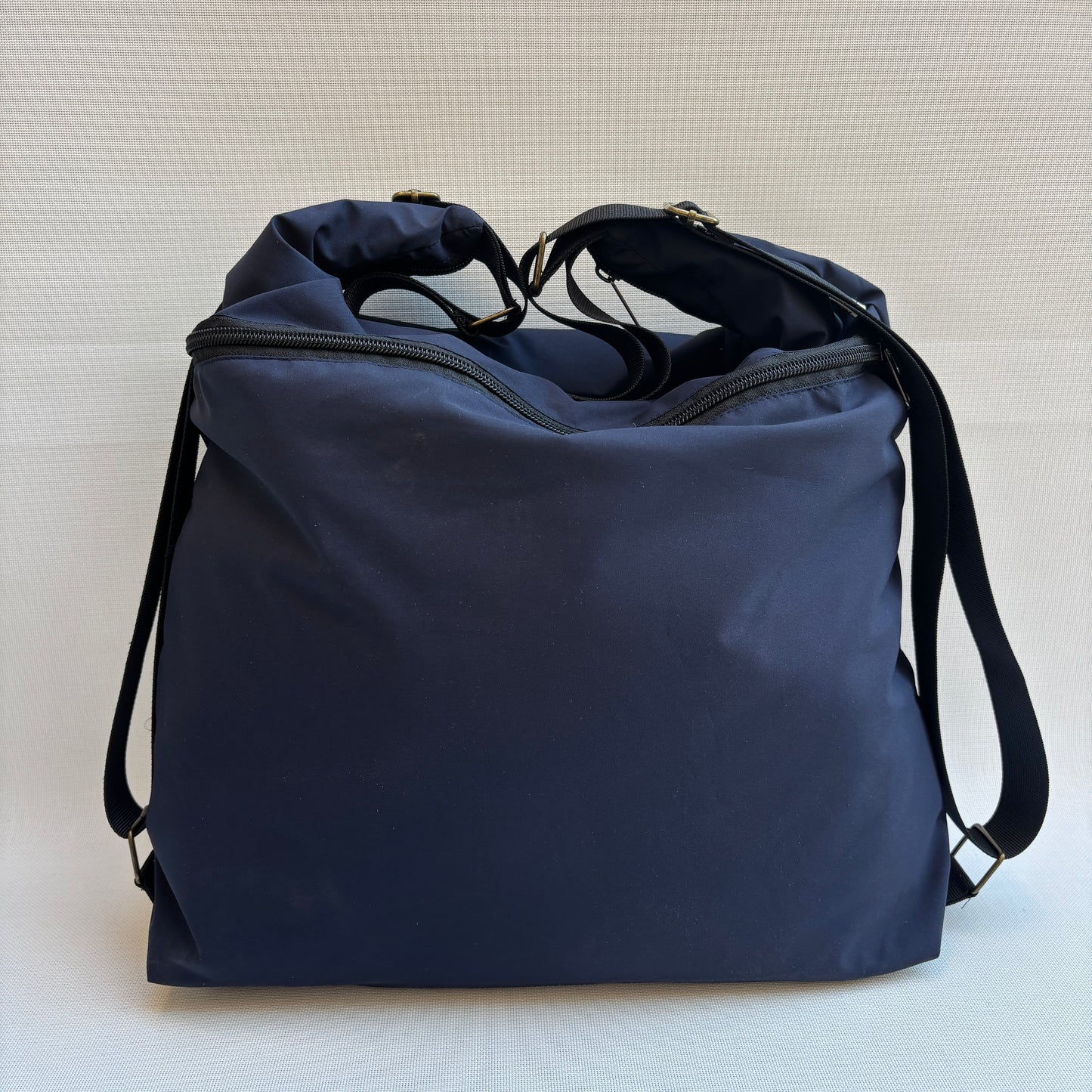 Mochila - Bolso - Tote Bag - Impermeable · Mutifunción · "Nepal" Bicolor Marino/Gris · Súper ligera · Pieza 18249