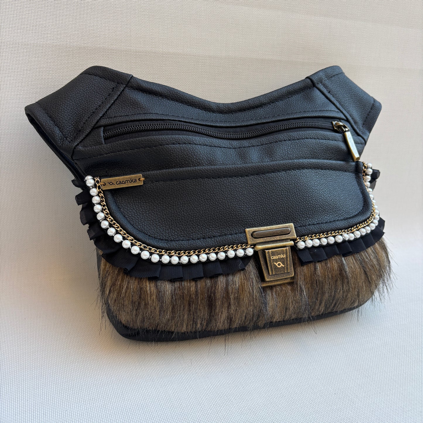 Riñonera "Súper Elegant Luxury Soft Feline Top" · Polipiel · Pieza Única Núm. 18277