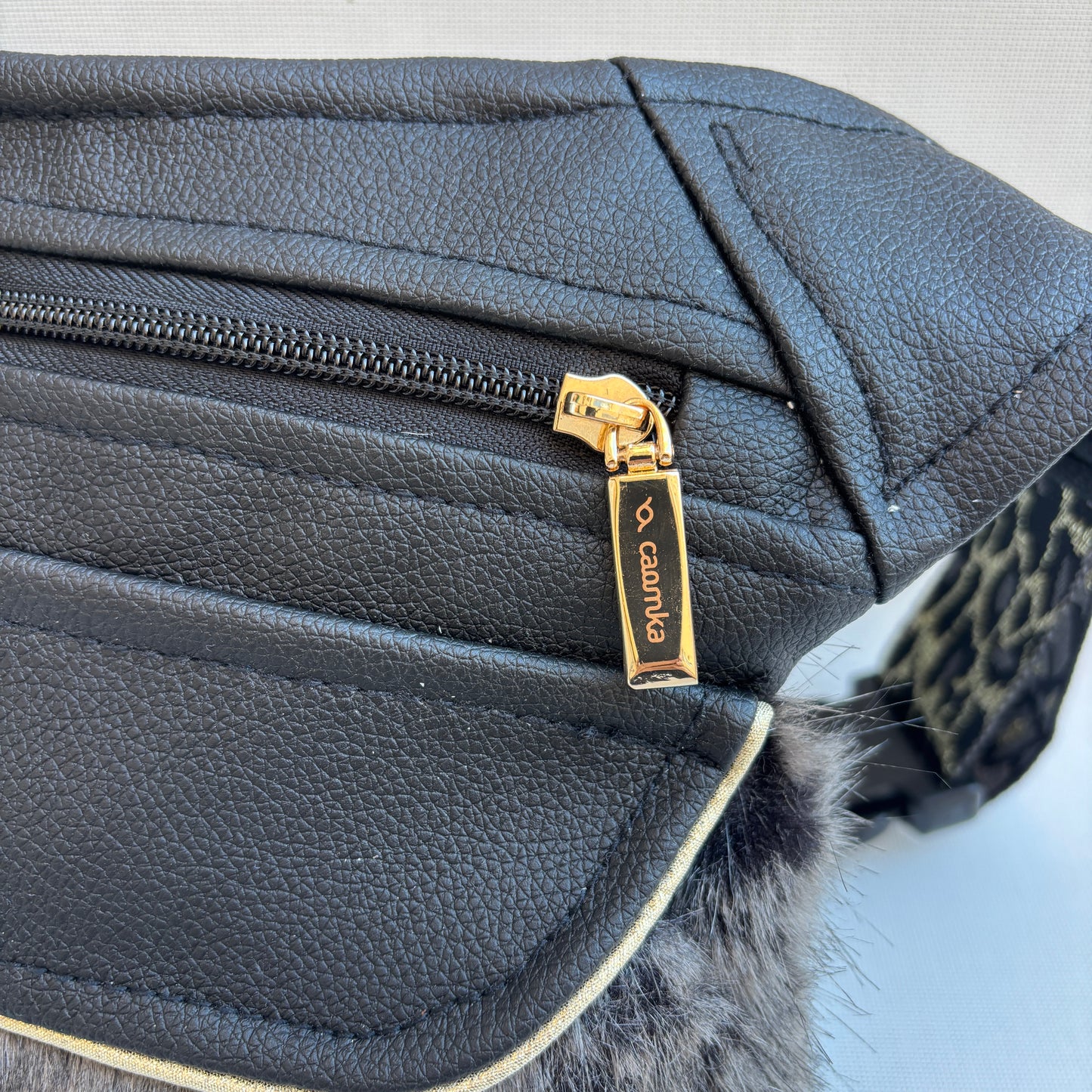 Riñonera "Elegant Luxury Cat Touch Top" · Polipiel · Pieza Única Núm. 18278