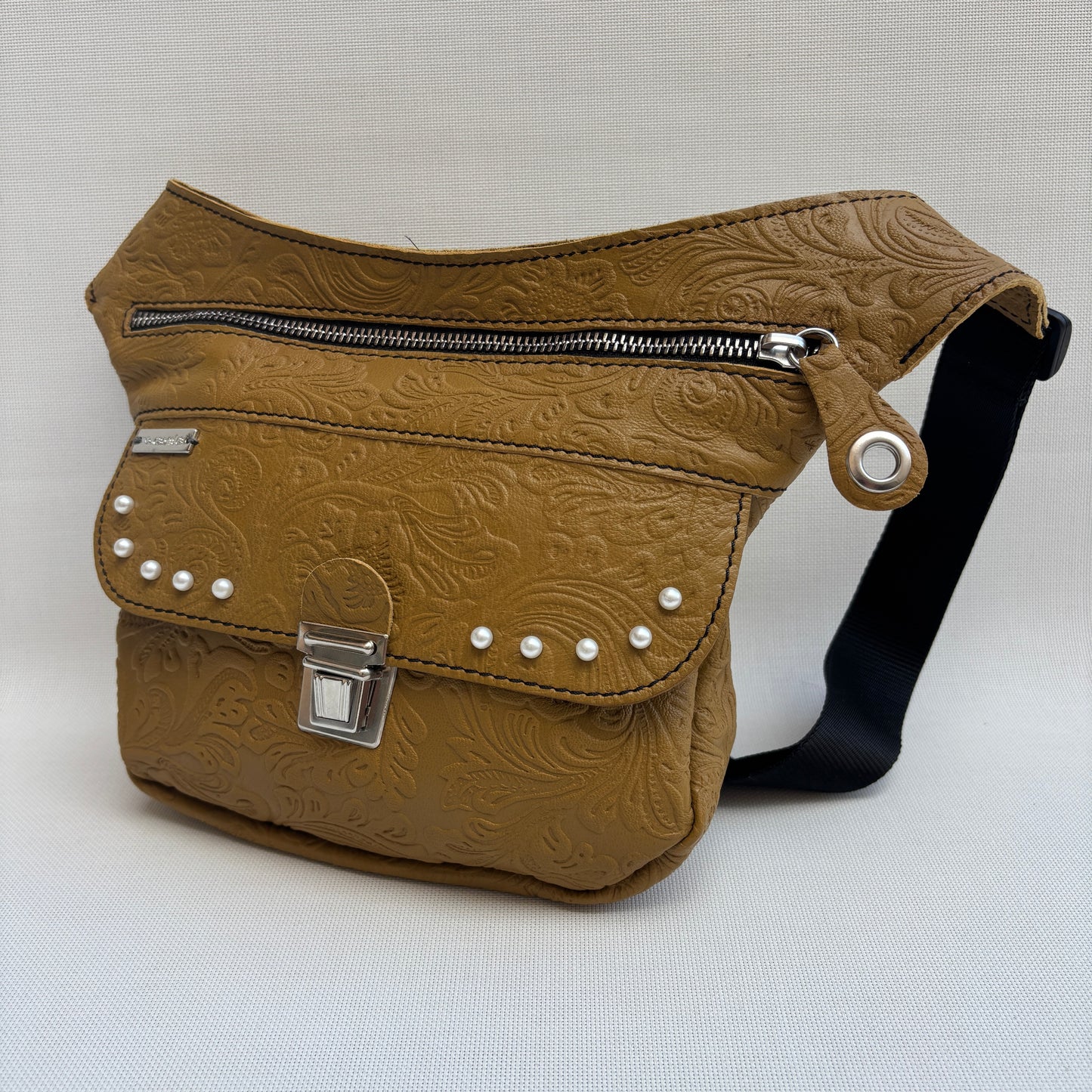 Riñonera Mini "Premium Camel Pearls" · Piel · Pieza Única Núm. 17961
