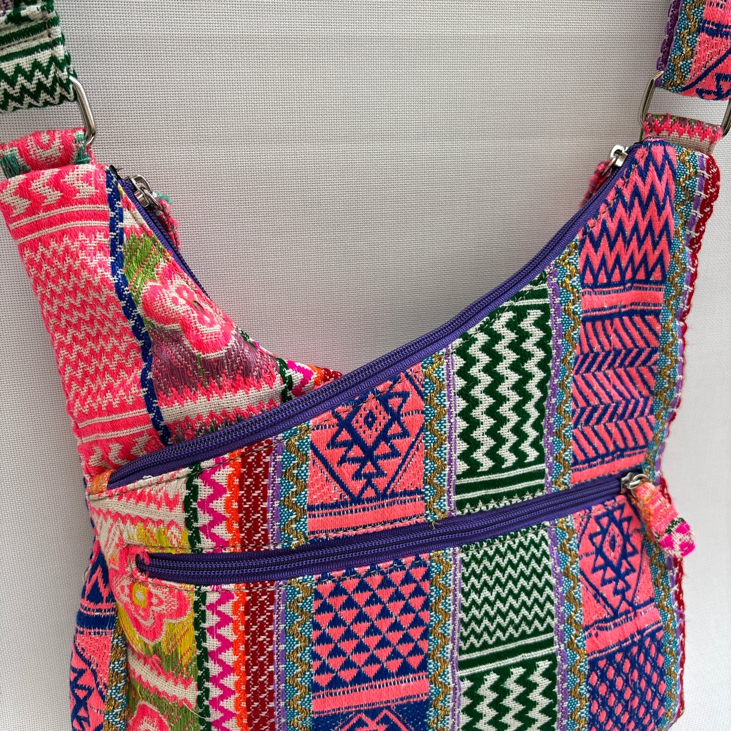 Bolso Bandolera Súper Caomka "Electric Boho Vibes" · Pieza Única Núm. 19042