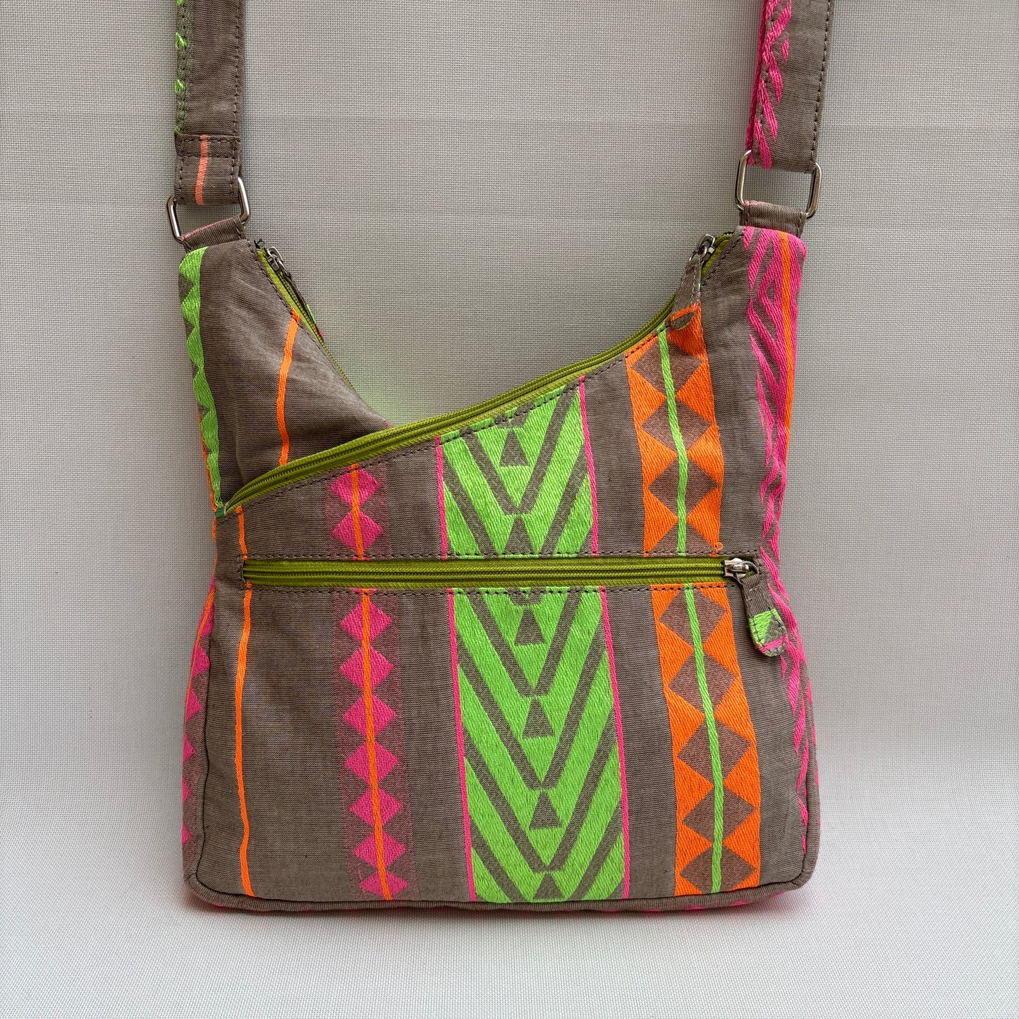 Bolso Bandolera Súper Caomka "Neon Safari" · Pieza Única Núm. 19050