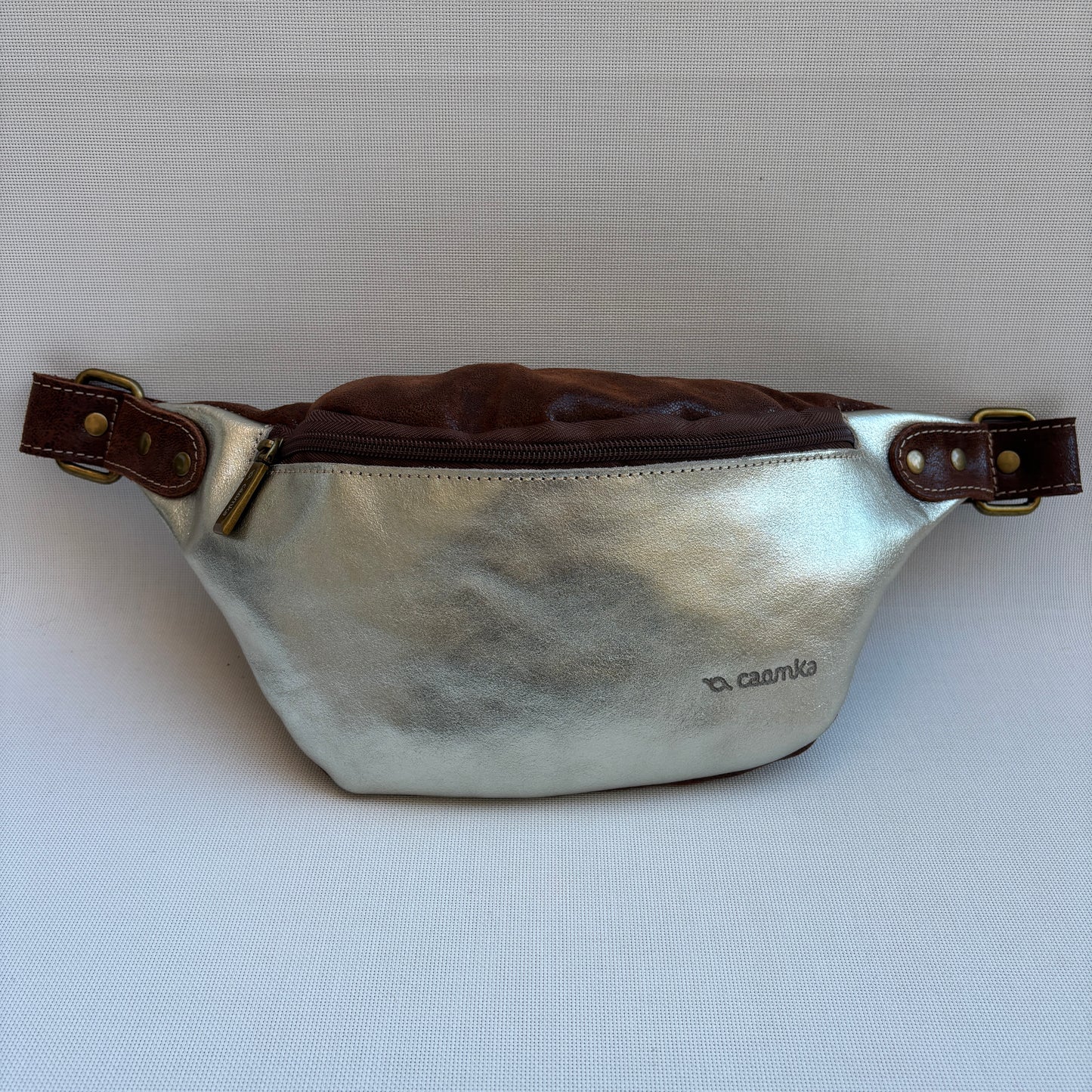 Riñonera "Premium Retro Chic Golden Brown" · Piel / Cuero · Pieza Exclusiva Núm. 18290