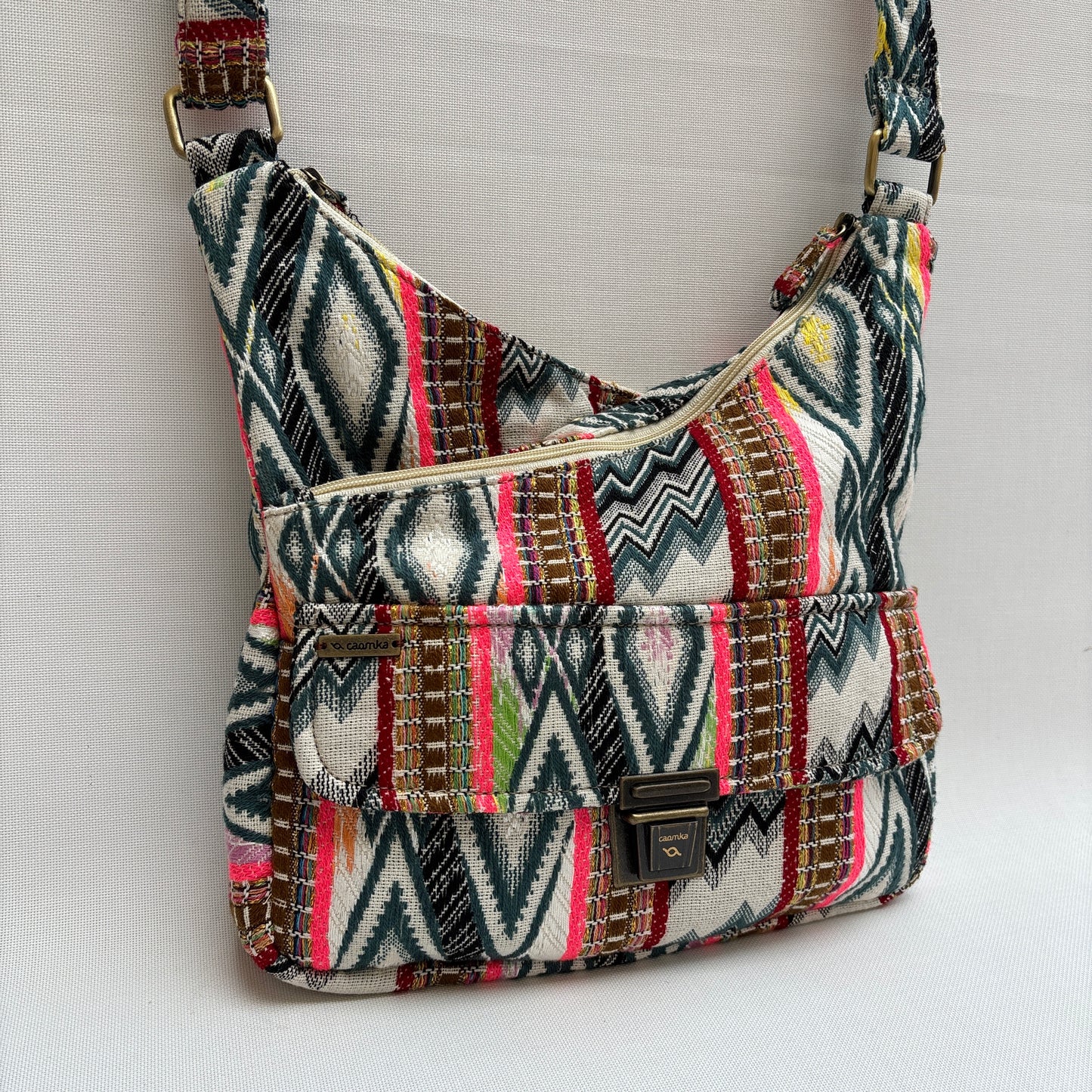 Bolso Bandolera Súper Caomka "Boho Urban Mix" · Pieza Única Núm. 19052