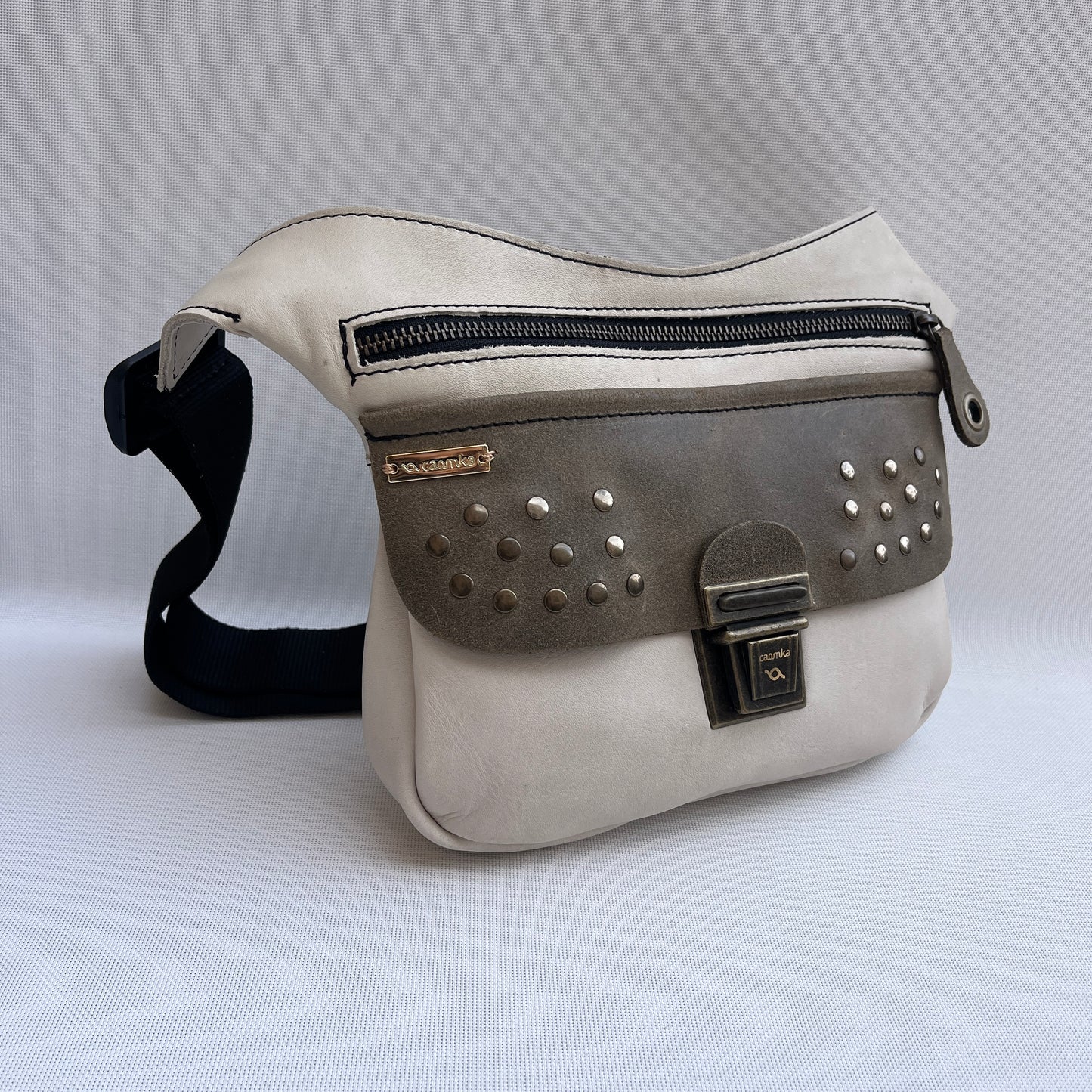 Premium Spring Fantasy Vintage · Piel - Cuero · Pieza Exclusiva Núm. 15052