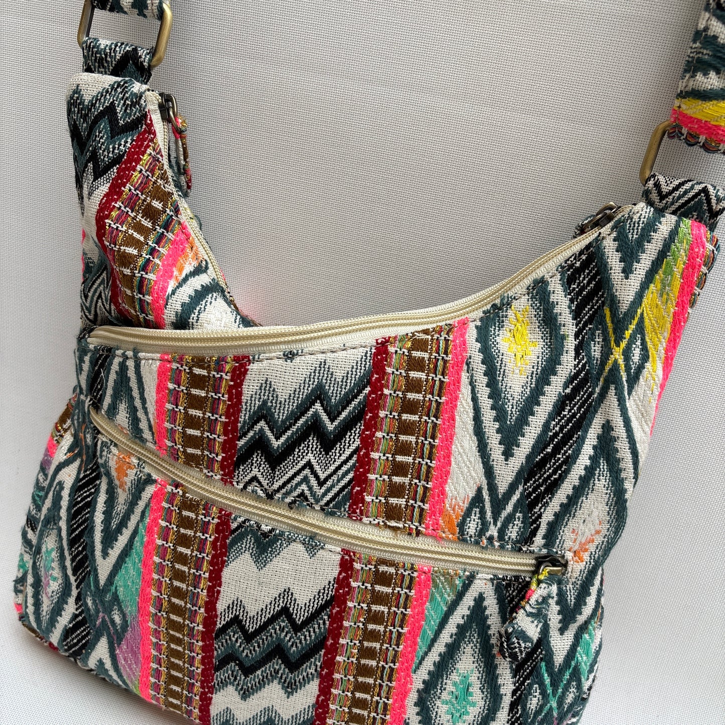 Bolso Bandolera Súper Caomka "Boho Urban Mix" · Pieza Única Núm. 19052